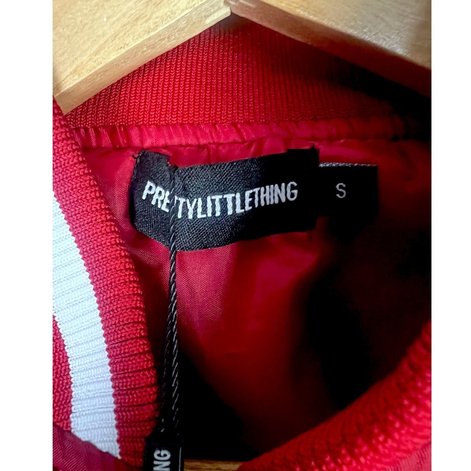 PrettyLittleThing Pretty Little Thing Cropped World Series Bomber Jacket NWT S Size S / US 4 / IT 40 - 5 Thumbnail