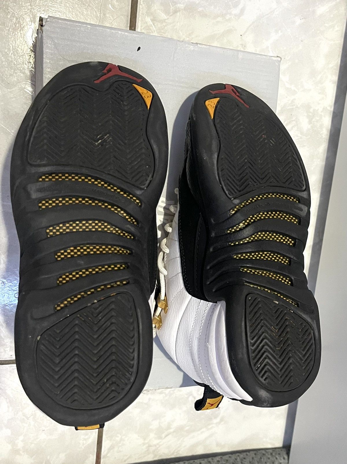 Jordan Brand × Nike × Vintage Jordan Retro 12’ Taxi 2013 Size US 5 / EU 37 - 3 Thumbnail