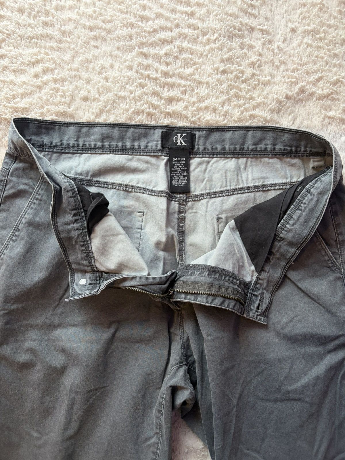 Calvin Klein Calvin Klein 90s faded grey causal pants Size US 34 / EU 50 - 3 Thumbnail