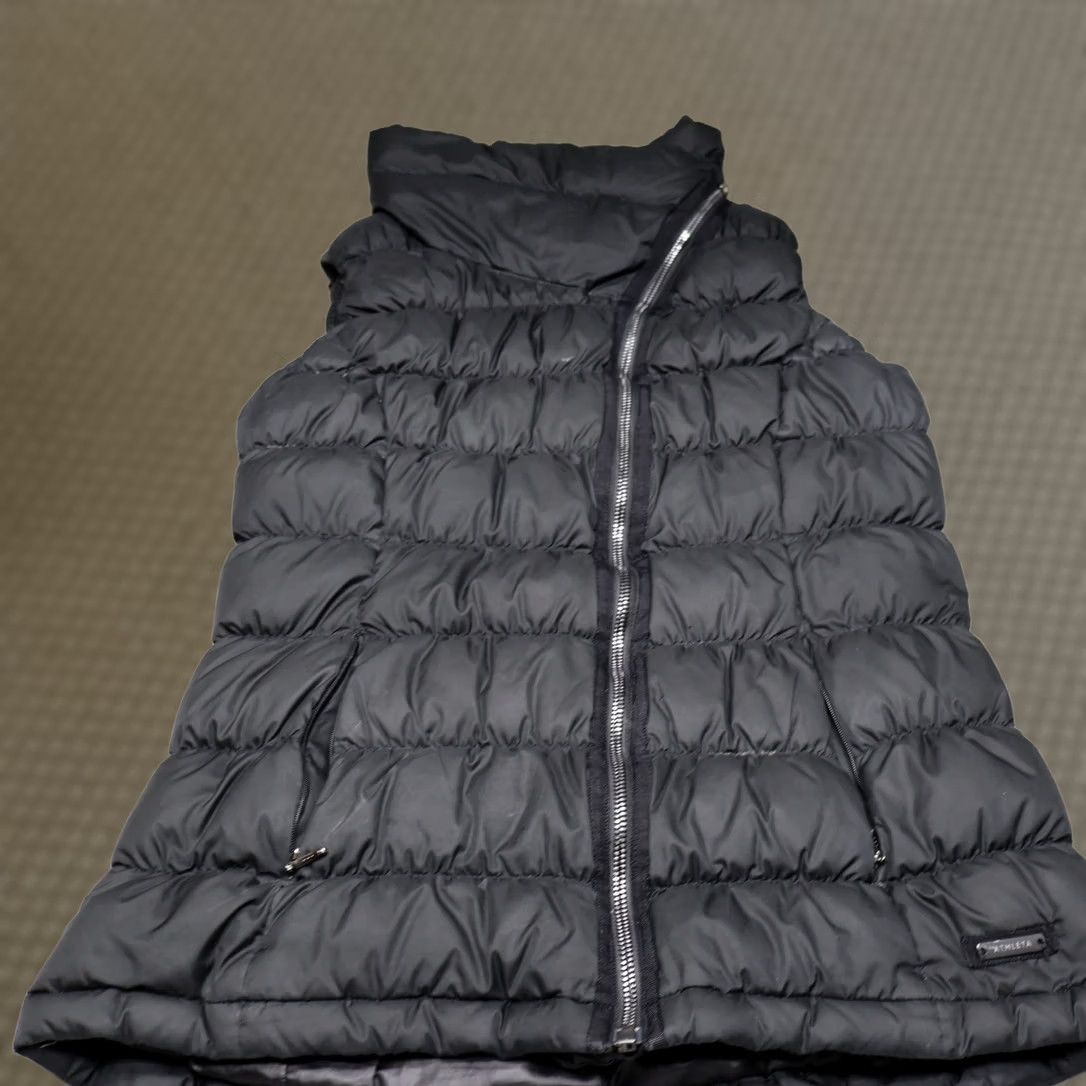 Athleta Athleta Down Vest Womens Small Black Stratus Puff Insulated Full Zip Quilted Vest Size S / US 4 / IT 40 - 1 Thumbnail