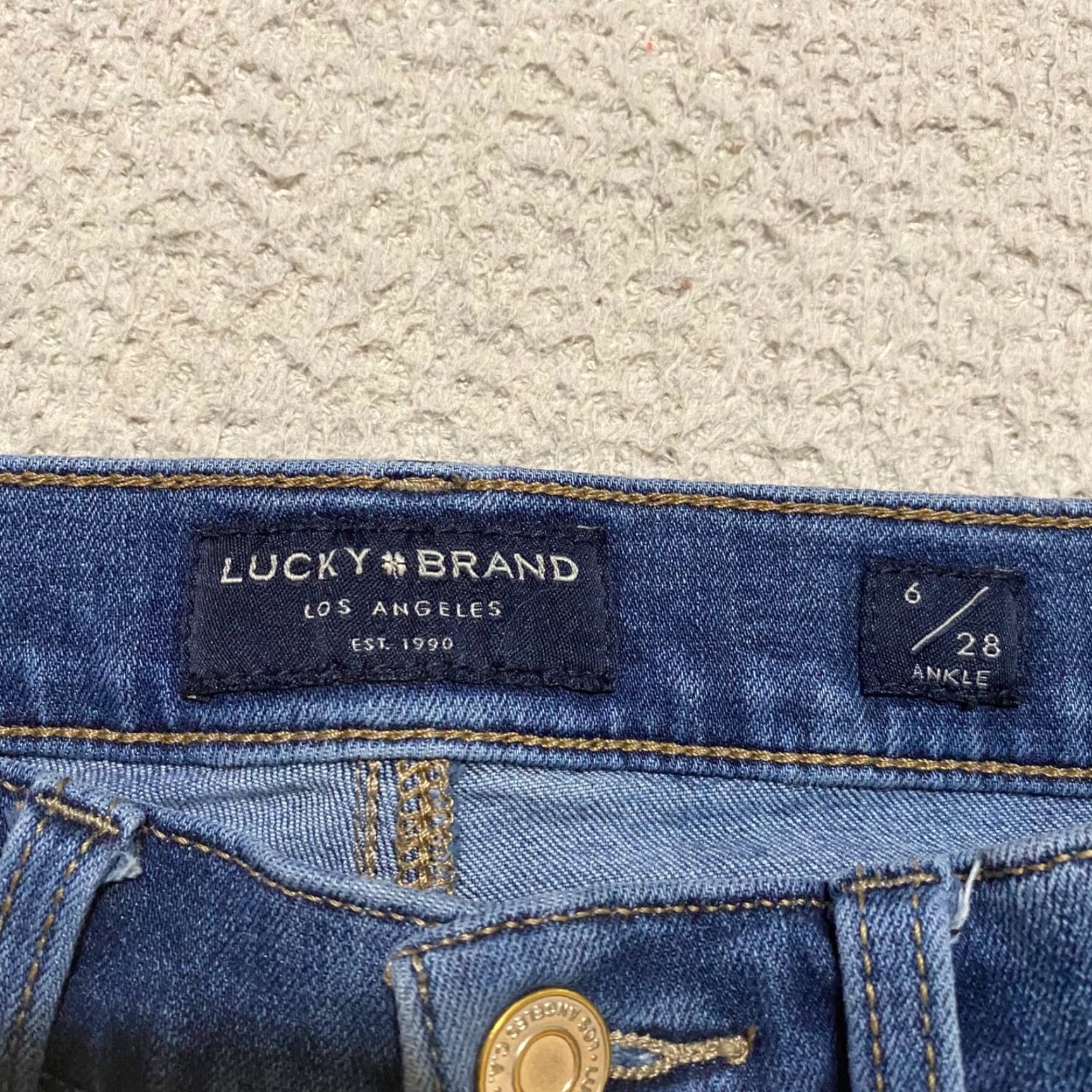Lucky Brand Lucky Brand Jeans Slim Skinny Mid Rise Ava Crop Blue Denim Womens 6 Regular 24 Inseam 5-Pocket Stretch Cotton Polyester Spandex Viscose N/A Size 28" / US 6 / IT 42 - 3 Thumbnail