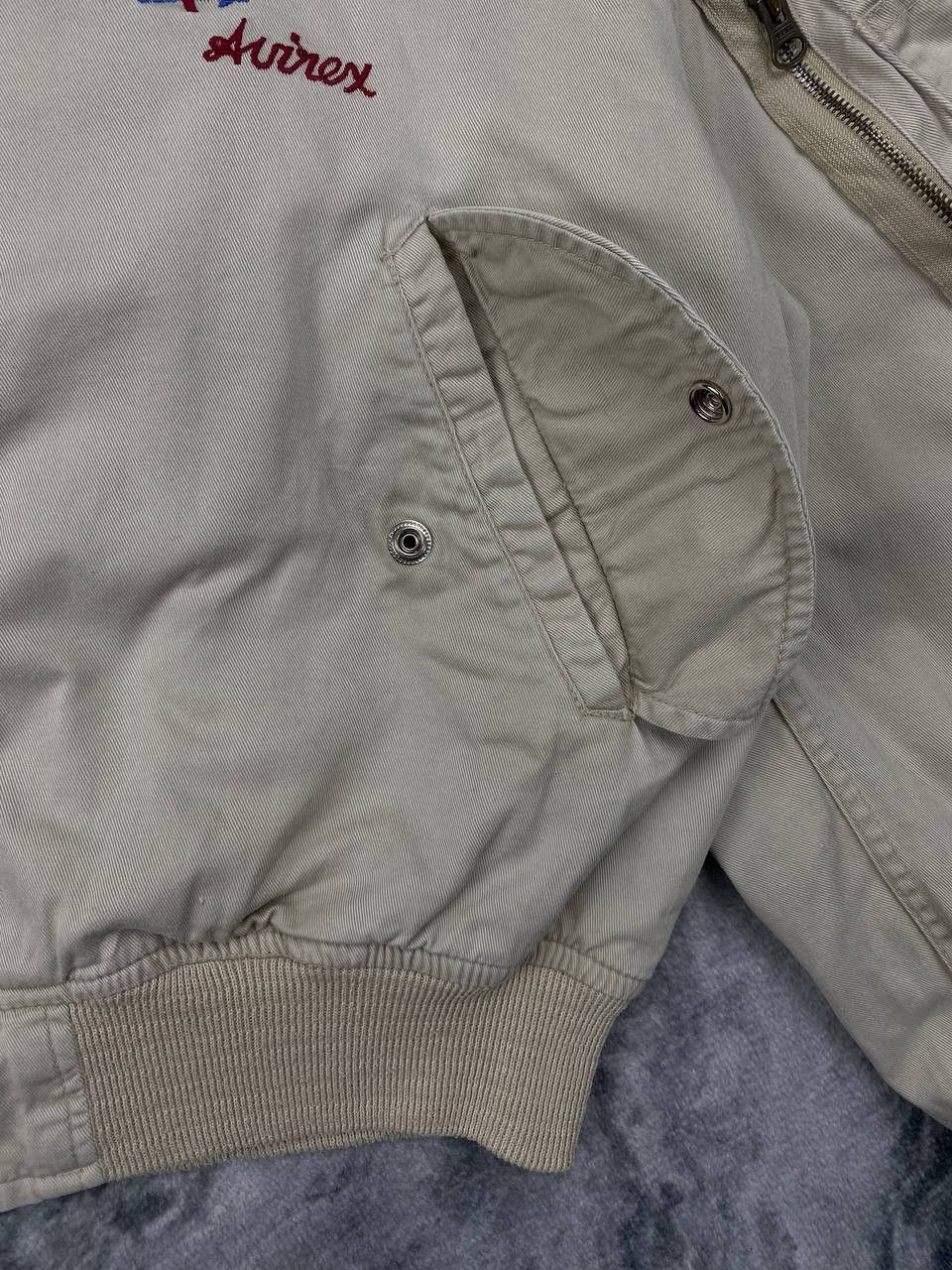 Avirex Vintage Avirex Bomber Jacket Made In Japan Men Size M Beige Size US M / EU 48-50 / 2 - 7 Thumbnail