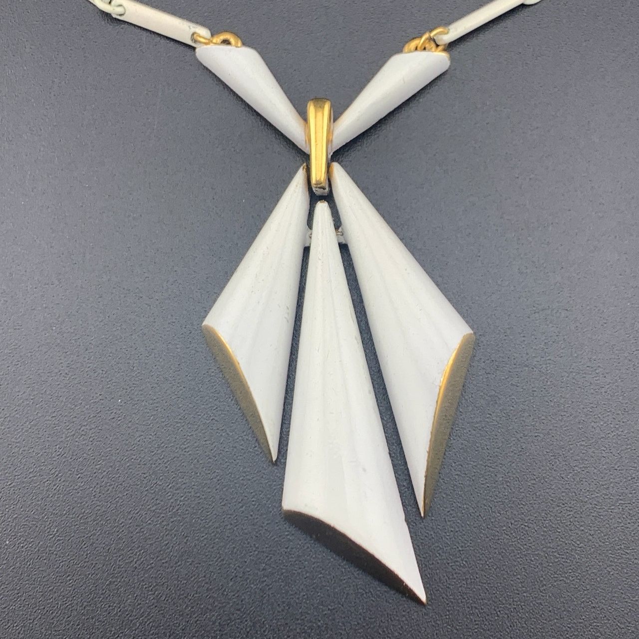 Other Trifari Vintage Gold Tone White Enamel MCM Necklace 14" Size ONE SIZE - 4 Thumbnail