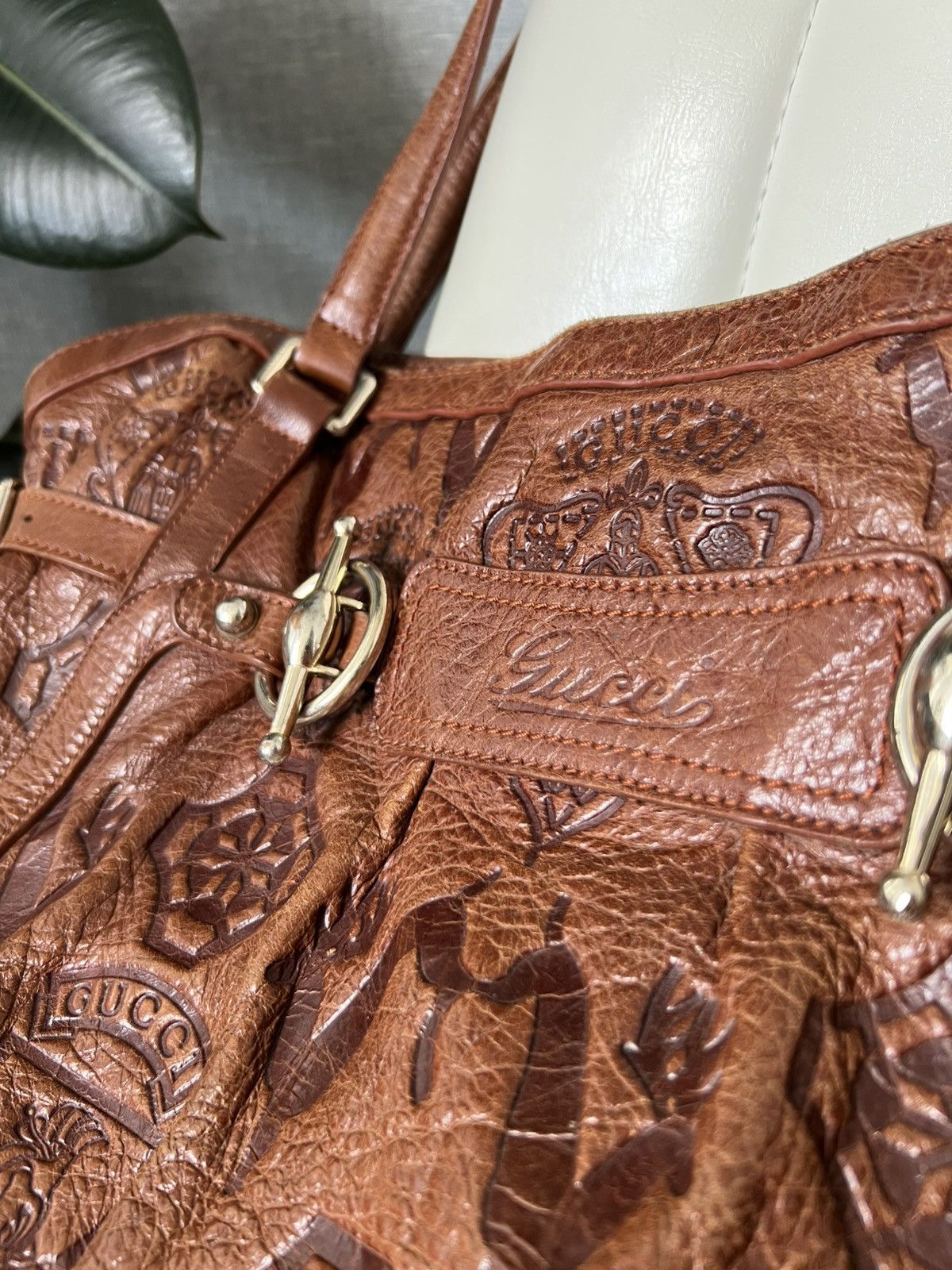 Gucci × Vintage Vintage Gucci Jockey Brown Embossed Leather Horsebit Bag Size ONE SIZE - 4 Thumbnail