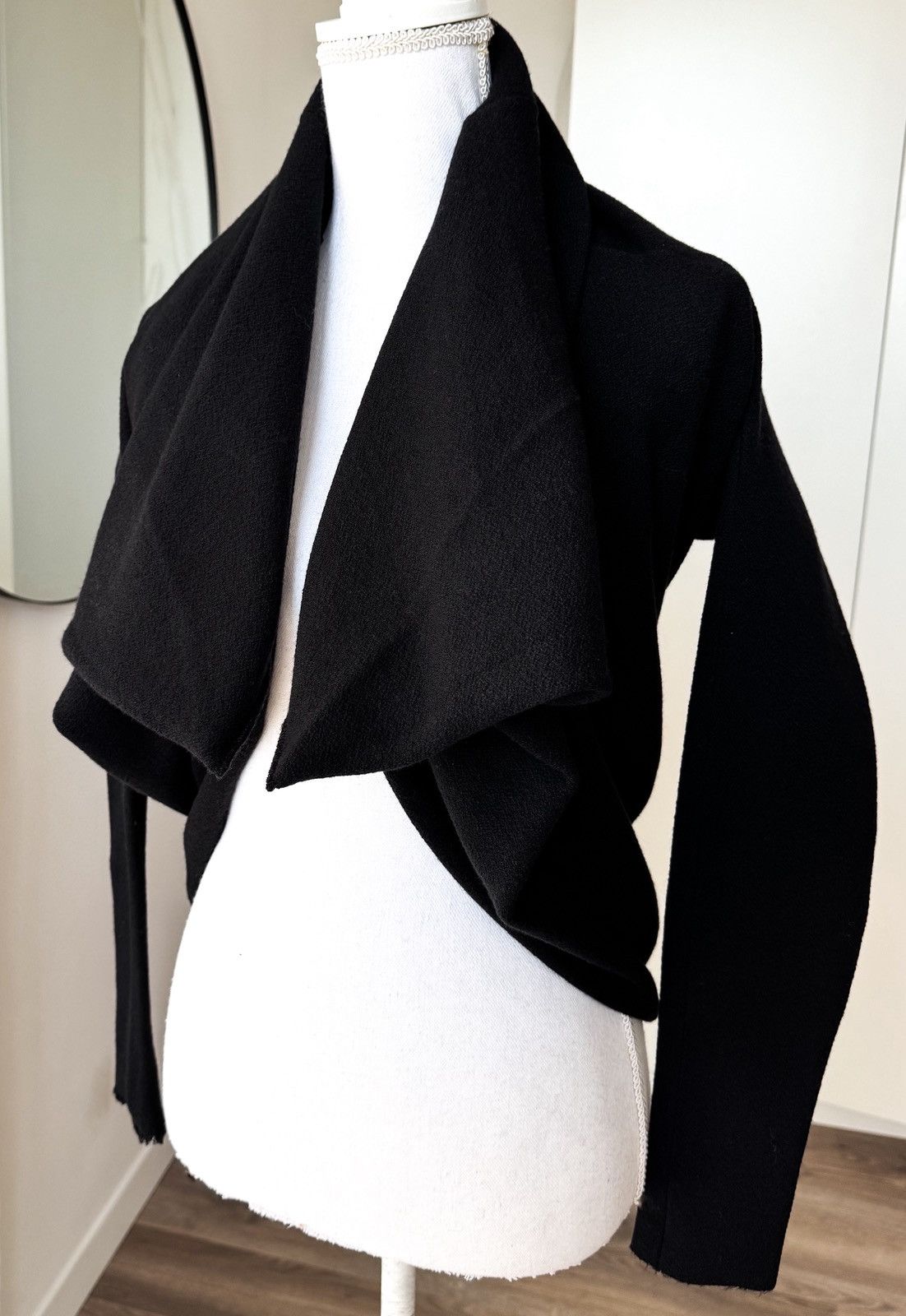 Forme D'Expression Forme D’expression avant-garde bolero cardigan jacket black Size S / US 4 / IT 40 - 6 Thumbnail