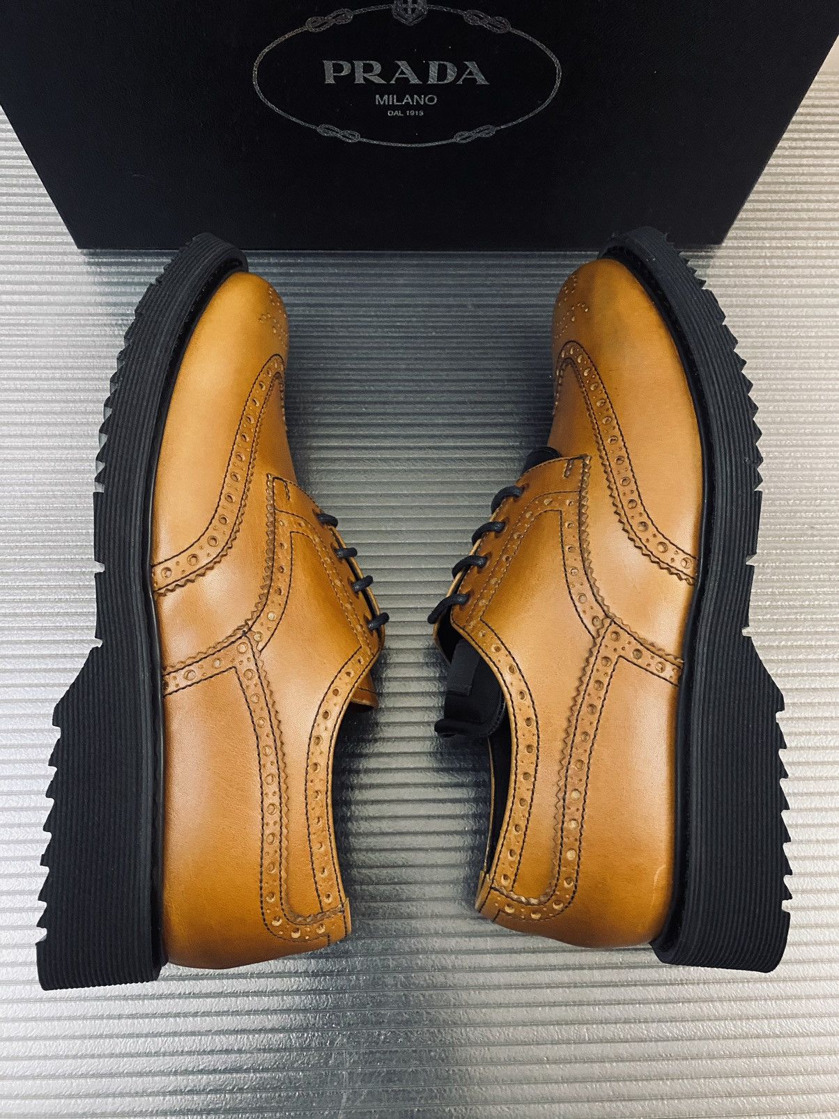 Prada Prada 🇮🇹 brown pull up comfort sole brogue 7 UK NEW Size US 8 / EU 41 - 7 Thumbnail