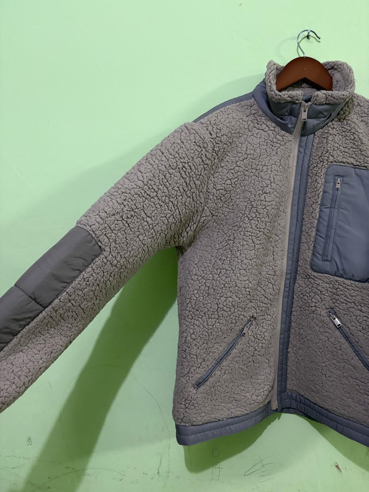 Jun Takahashi × Undercover A/W12 Undercover X Uniqlo UU Sherpa Fleece Design Size US M / EU 48-50 / 2 - 2 Thumbnail