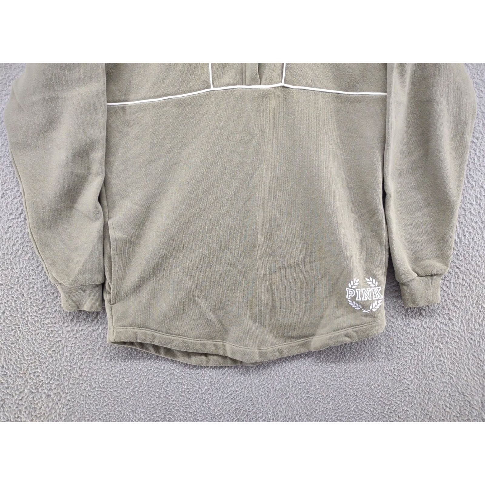 Victoria's Secret Victoria's Secret LOVE PINK Spell Out Sweatshirt XS Adult Women Long Sleeve Pullover Multicolor 60% Cotton 40% Polyester Dog Theme Loose Fit Cardigan? Size XS / US 0-2 / IT 36-38 - 2 Thumbnail