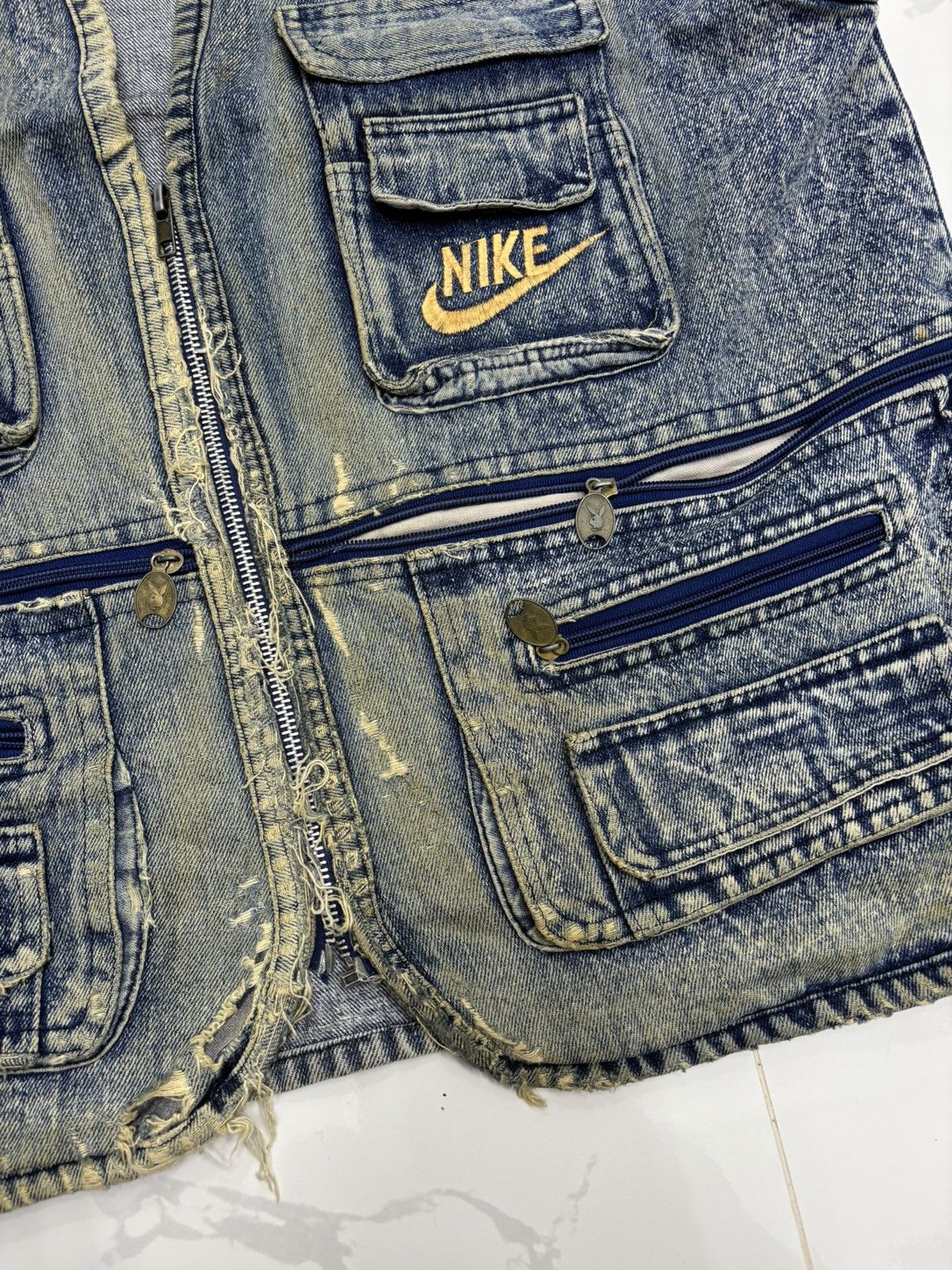 Vintage 🔥VINTAGE NIKE THRASHED DISTRESSED DENIM VEST JACKET Size US M / EU 48-50 / 2 - 8 Thumbnail