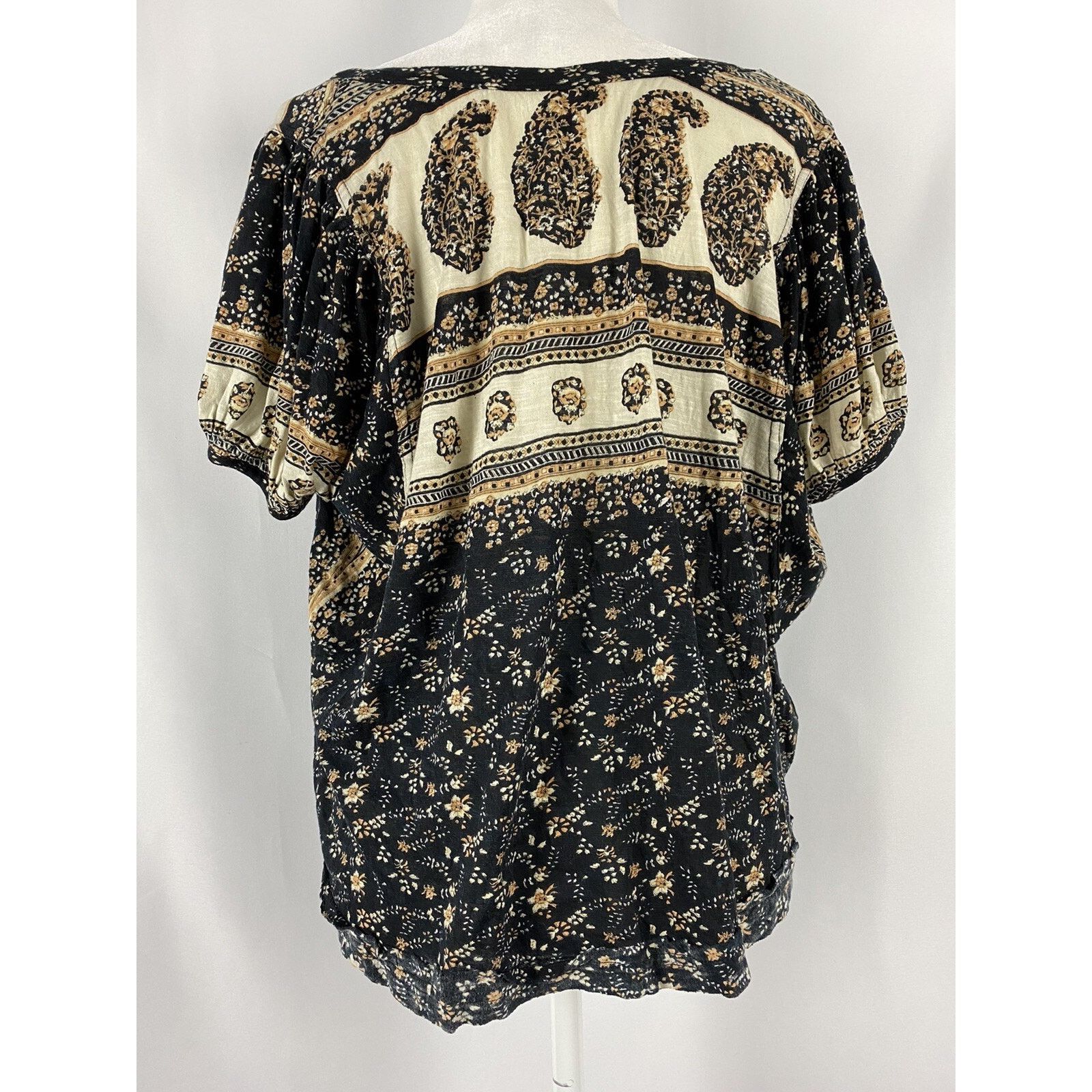 Free People FREE PEOPLE Women Black Floral Scoop Neck Top Size S A002091 Size S / US 4 / IT 40 - 4 Thumbnail