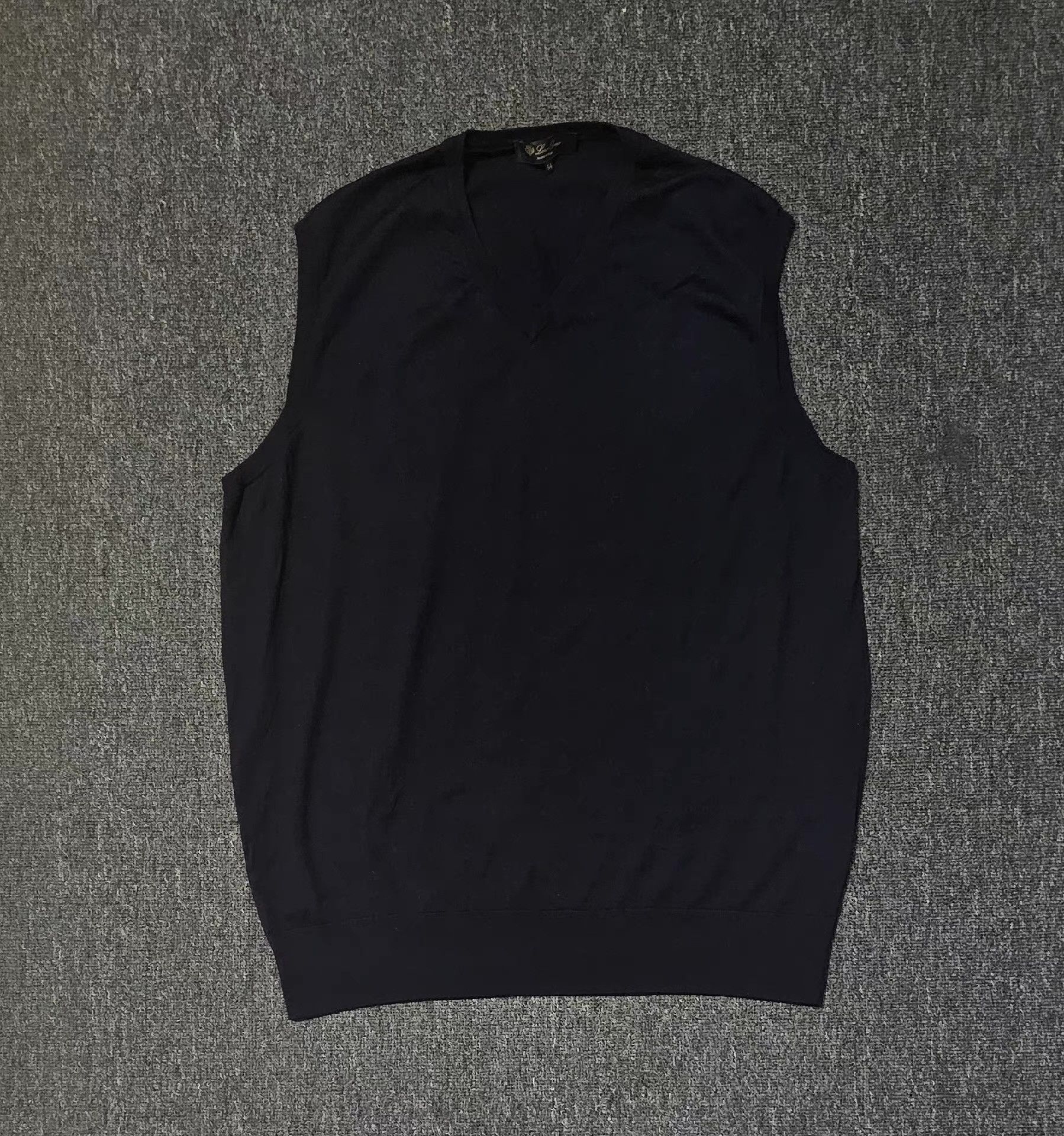 Loro Piana Loro Piana black wool vest Q4 Size US XL / EU 56 / 4 - 1 Thumbnail