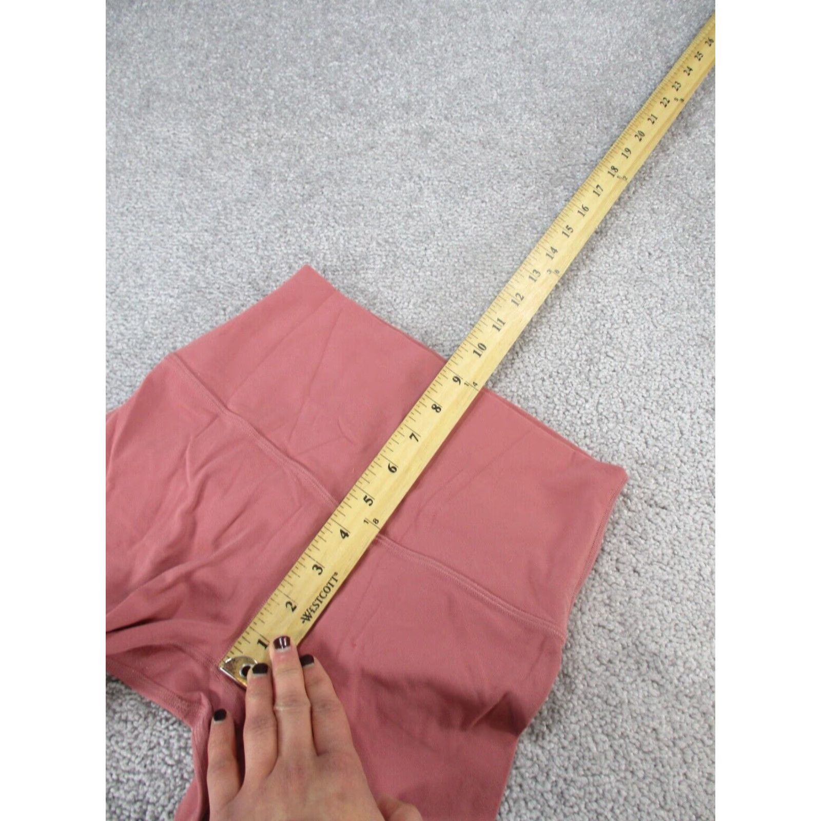 Lululemon Lululemon Womens 4 Brier Rose Red Pink Nulu Crop Yoga Leggings Size 27" / US 4 / IT 40 - 6 Thumbnail