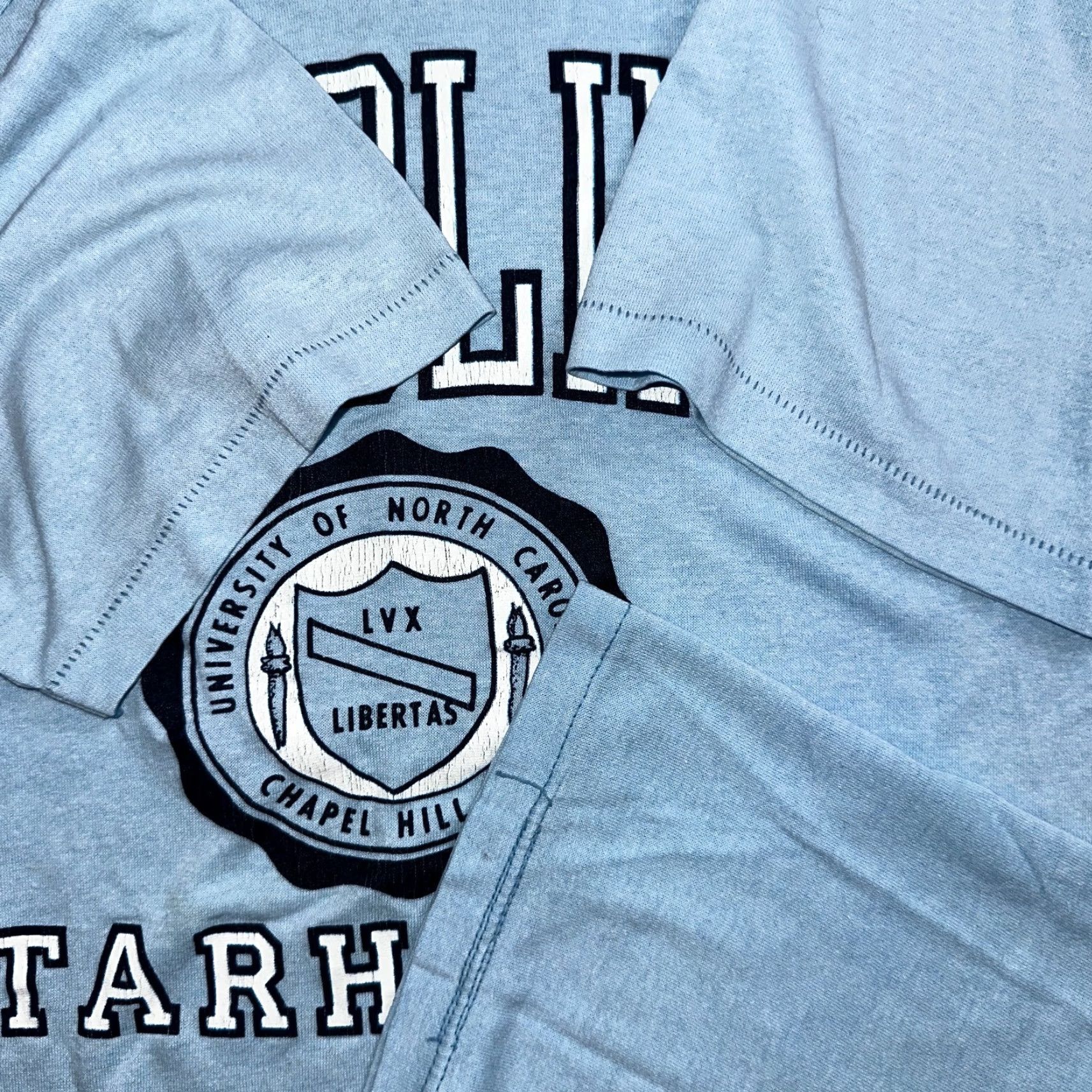 Vintage VINTAGE UNC Tarheels 80s College T-Shirt Men XL Blue Graphic College University 1980s Size US XL / EU 56 / 4 - 4 Thumbnail
