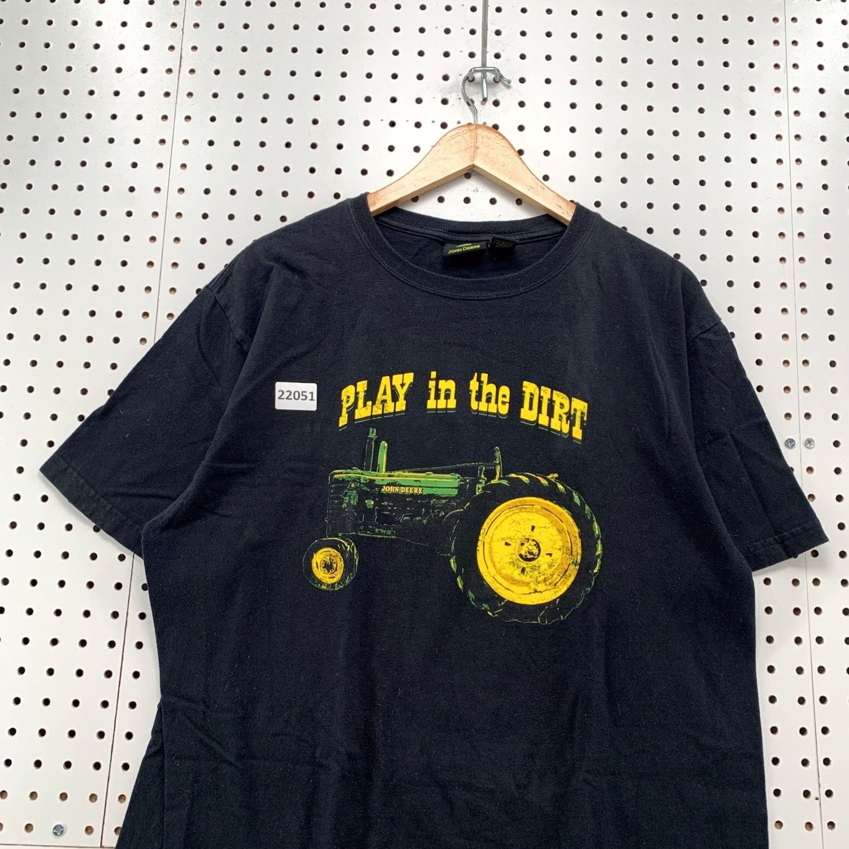 John Deere John Deere Shirt XL Black Play The Dirt Tractor Graphic Men 23x29 Size US XL / EU 56 / 4 - 7 Thumbnail