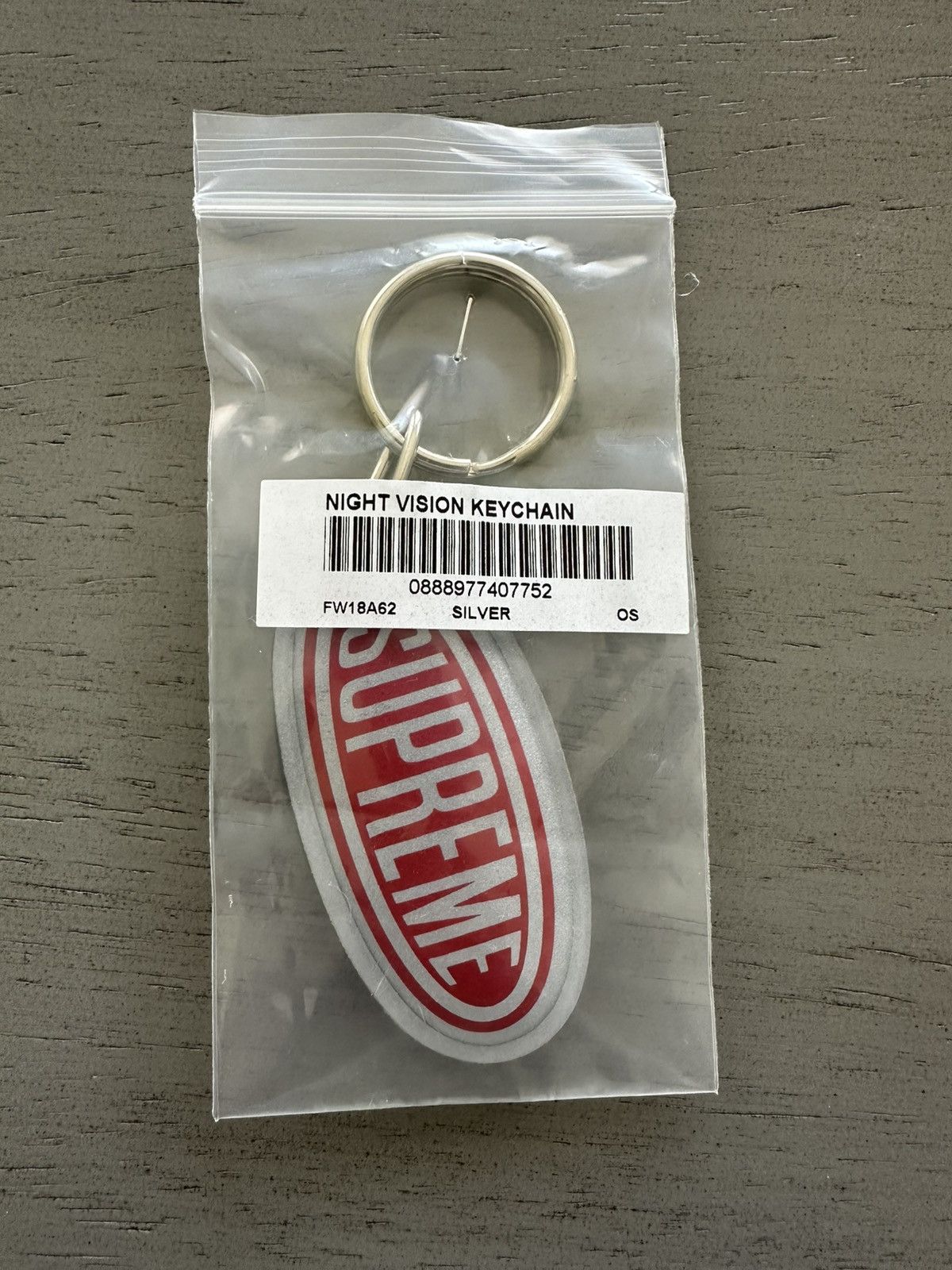 Supreme Supreme Night Vision Keychain Size ONE SIZE - 2 Thumbnail