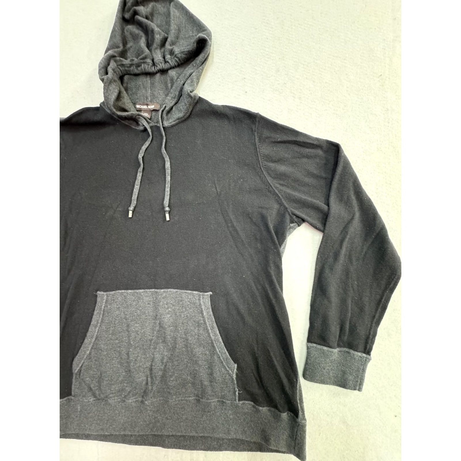 Michael Kors Michael Kors Hoodie Mens 2XL Black Gray Pullover Kangaroo Pocket Long Sleeve Size US XXL / EU 58 / 5 - 5 Thumbnail