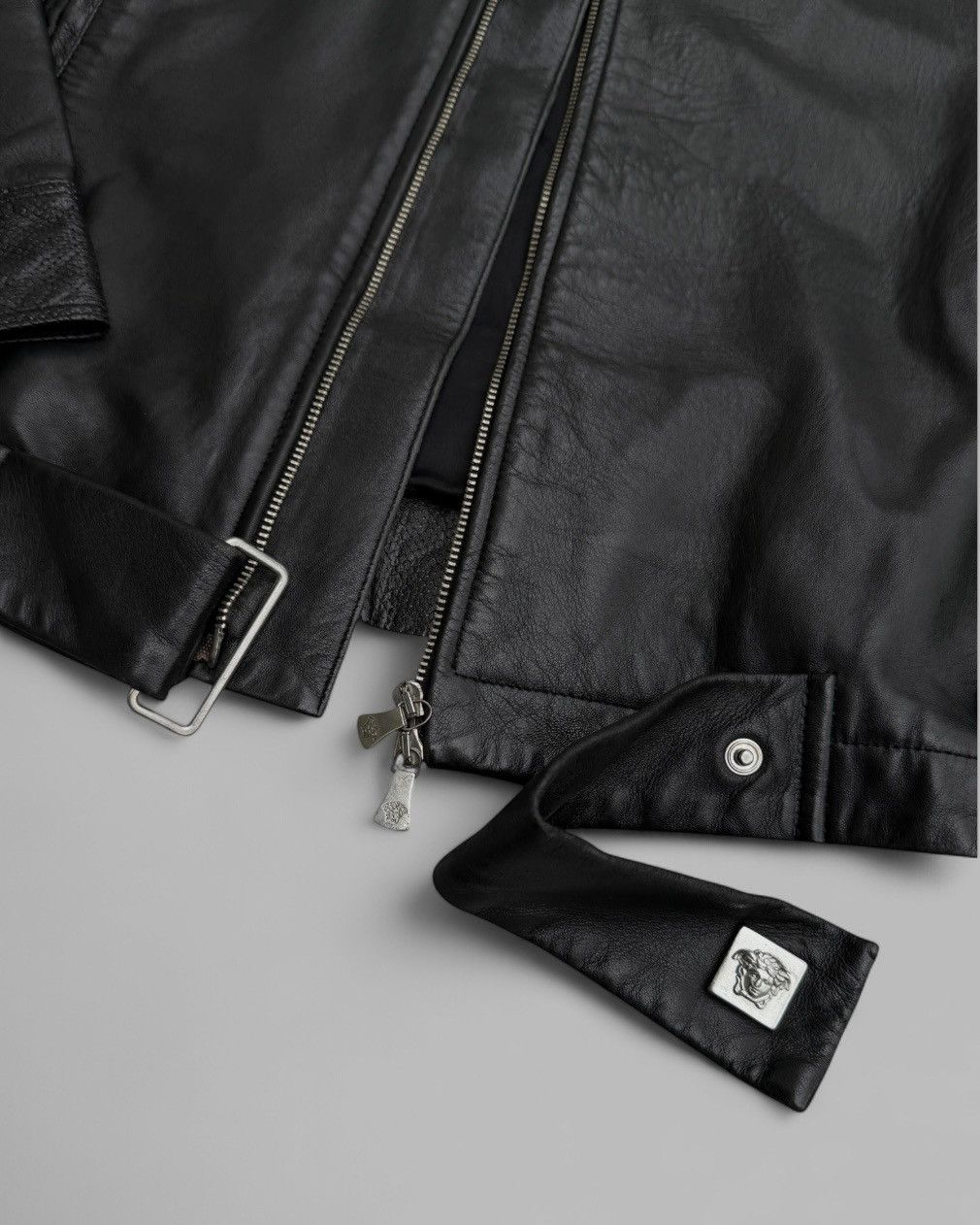 Versace Rare Vintage Versace Side Zip Medusa Details Biker Jacket Size US M / EU 48-50 / 2 - 10 Thumbnail