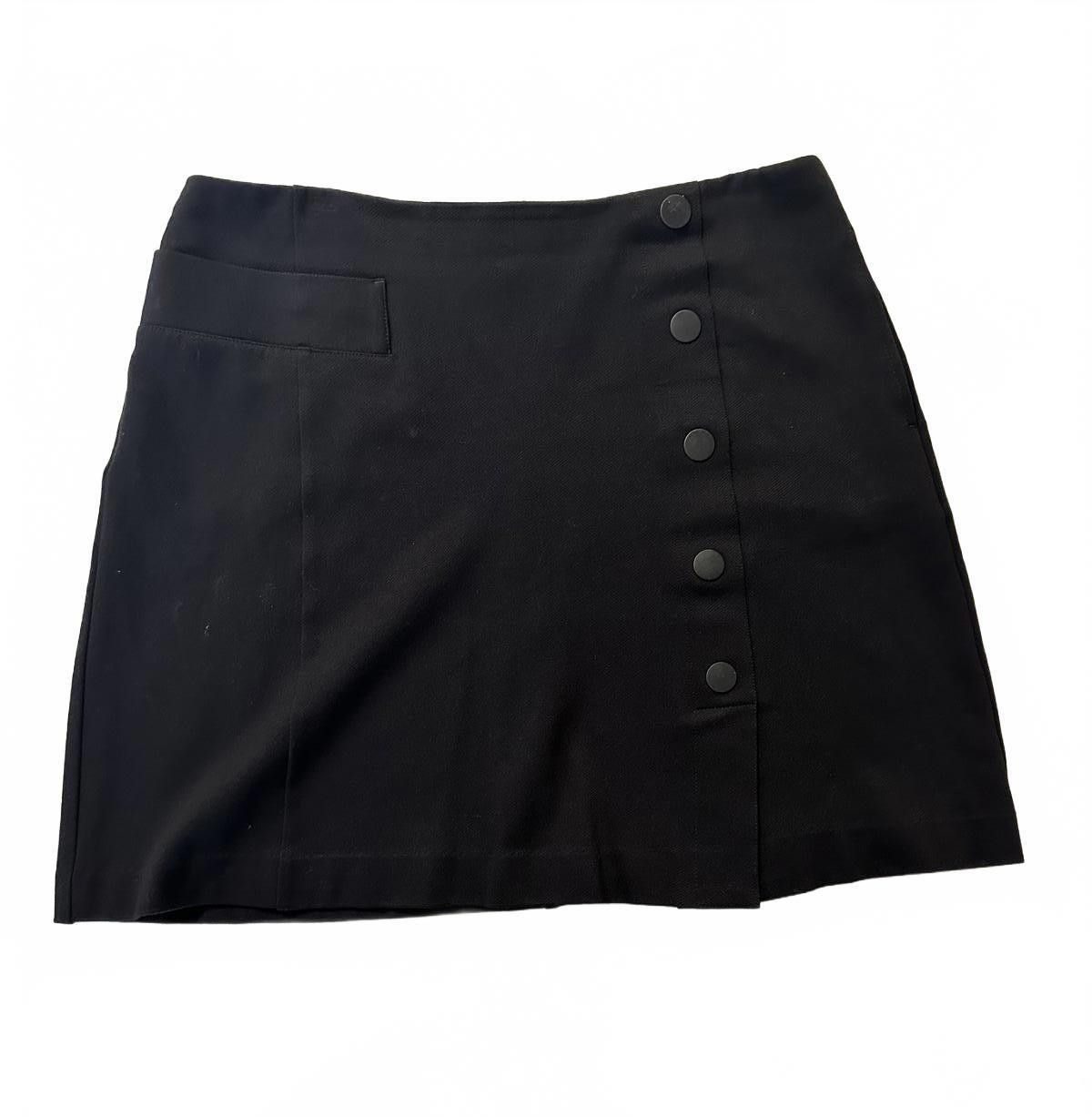 Designer Chic Black Button-Up Mini Skirt Size 28" / US 6 / IT 42 - 1 Thumbnail