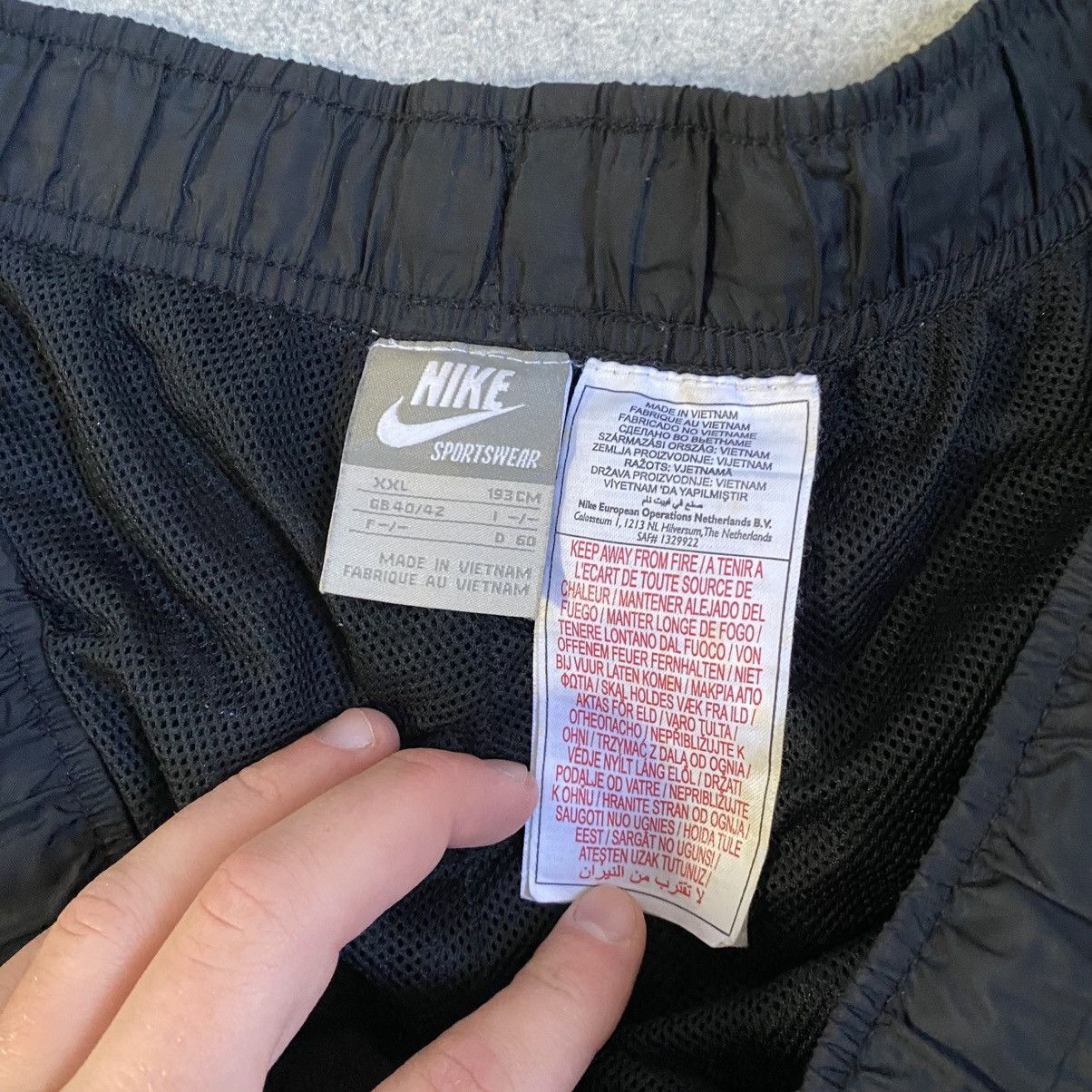 Nike Vintage Y2K Nike Track Pants Nylon Baggy Size US 38 / EU 54 - 9 Thumbnail