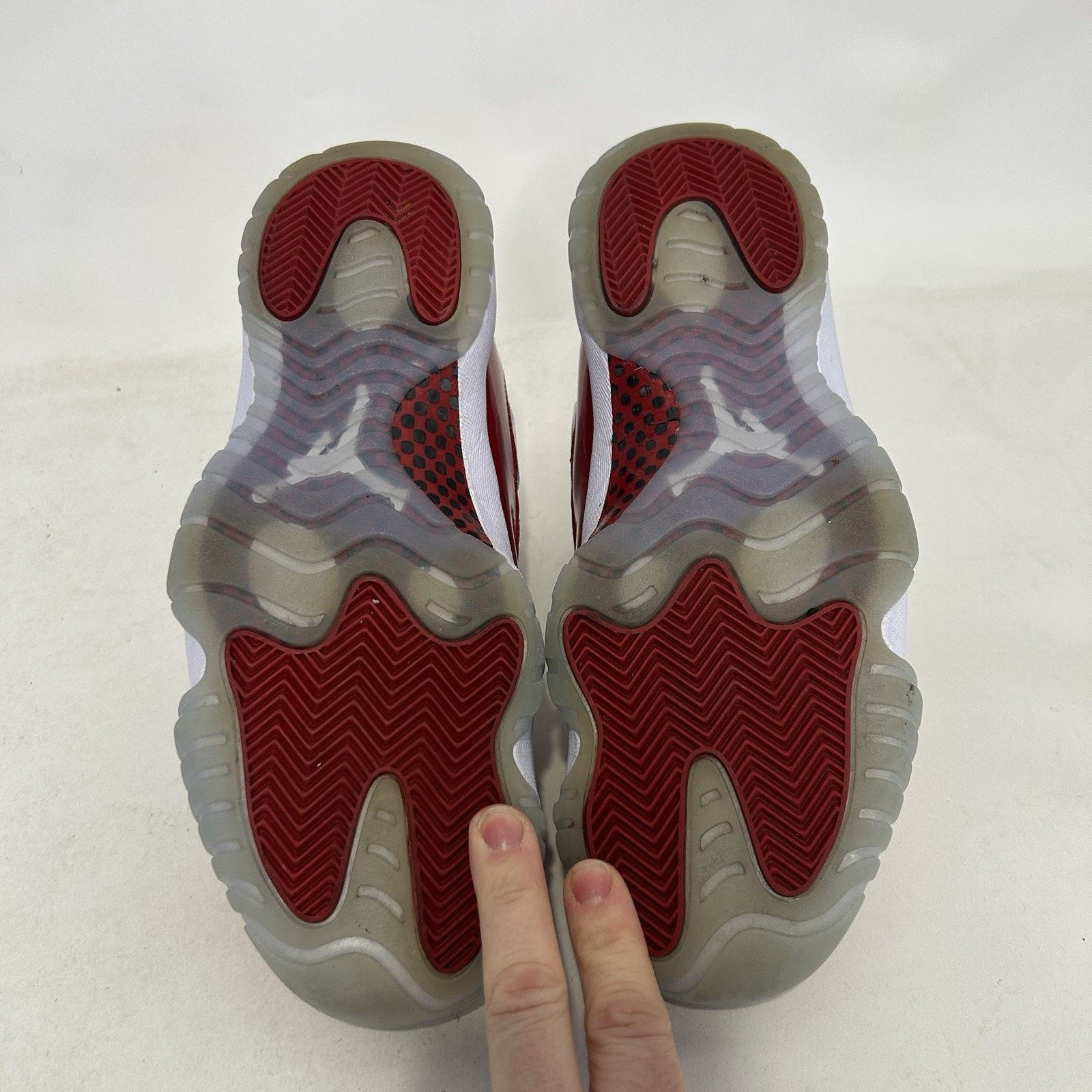 Jordan Brand Nike Air Jordan 11 Retro OG “Cherry/White Varsity Red” Size US 9.5 / EU 42-43 - 7 Thumbnail