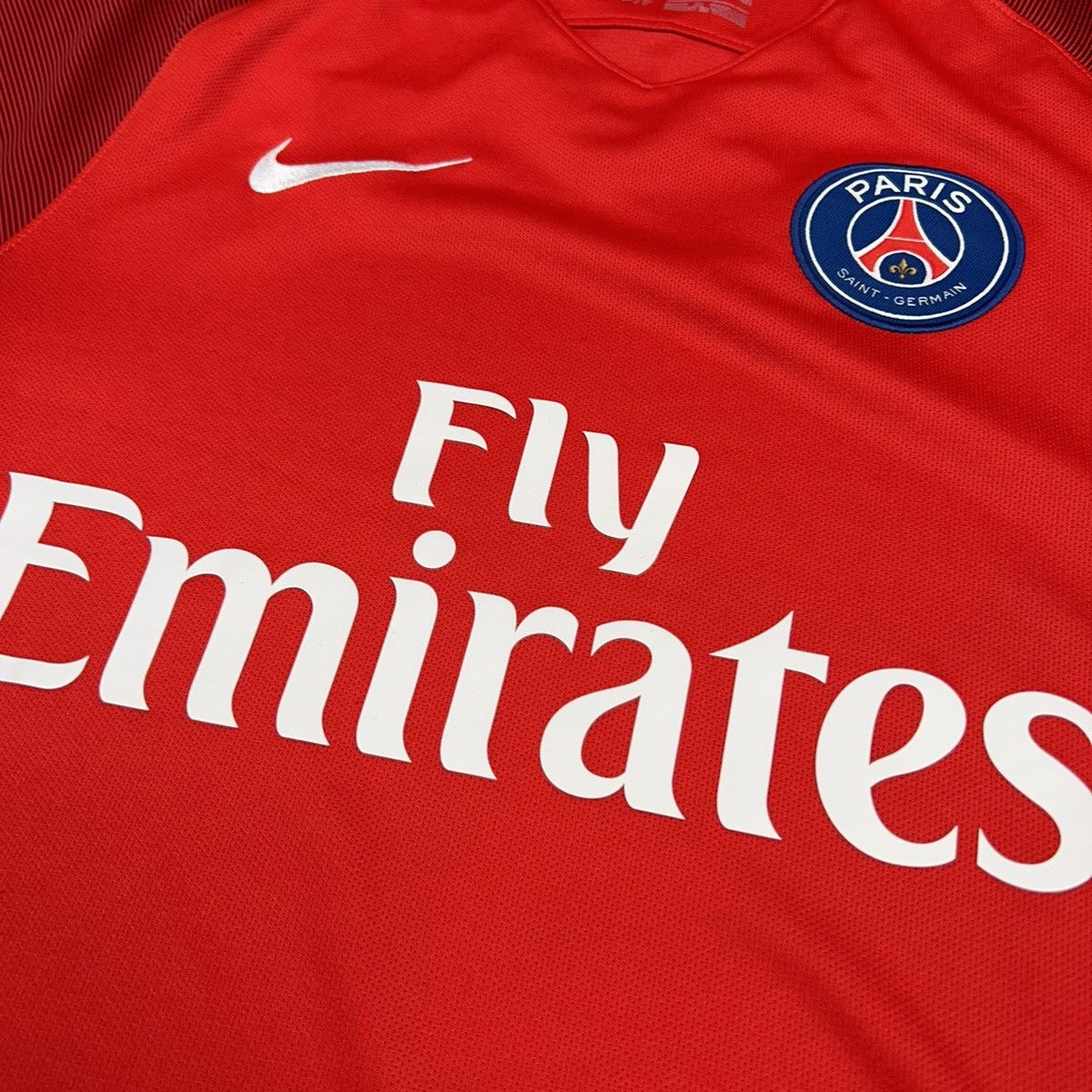 Nike Nike PSG 2016 Jersey Red Soccer Football Size US S / EU 44-46 / 1 - 7 Thumbnail