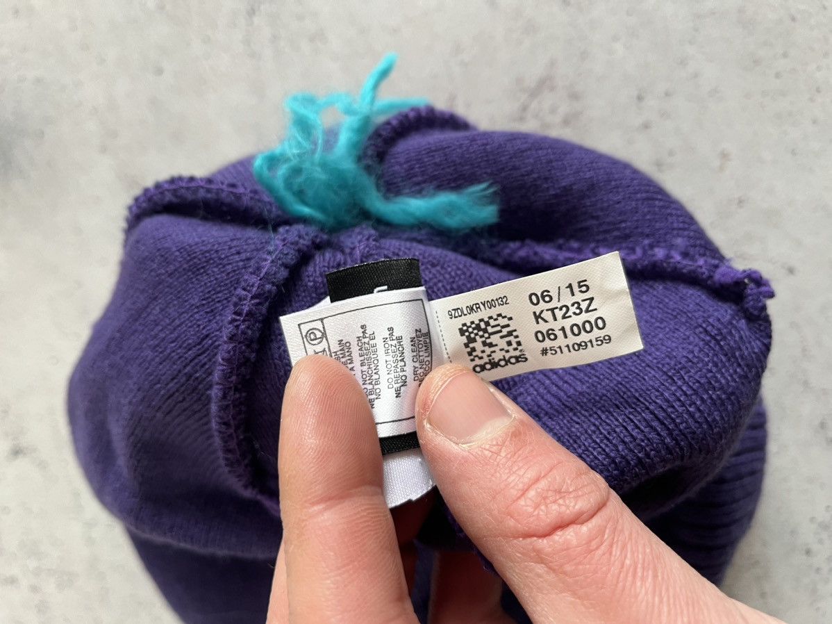 Adidas NWT NBA Charlotte Hornets Adidas Cuffed Pom Hat Beanie Size ONE SIZE - 7 Thumbnail