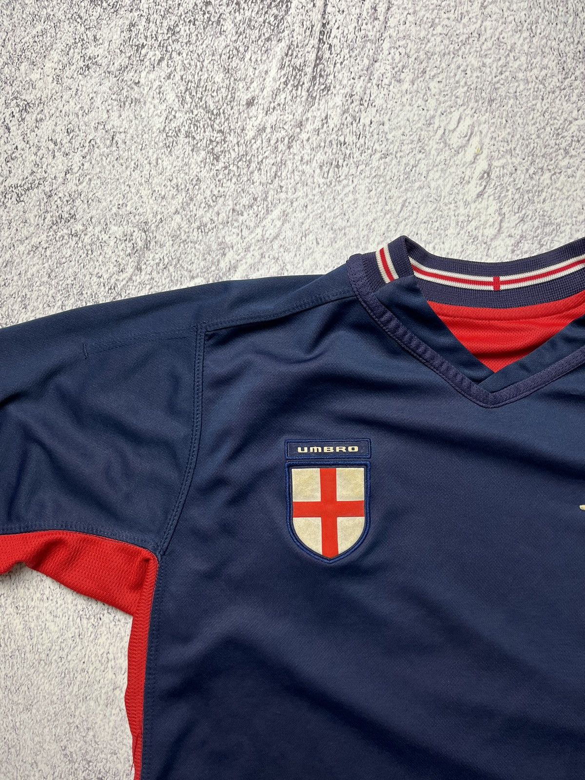 Umbro Umbro England Team Reversible Soccer Jersey 2004 Red/Navy Size US M / EU 48-50 / 2 - 22 Thumbnail