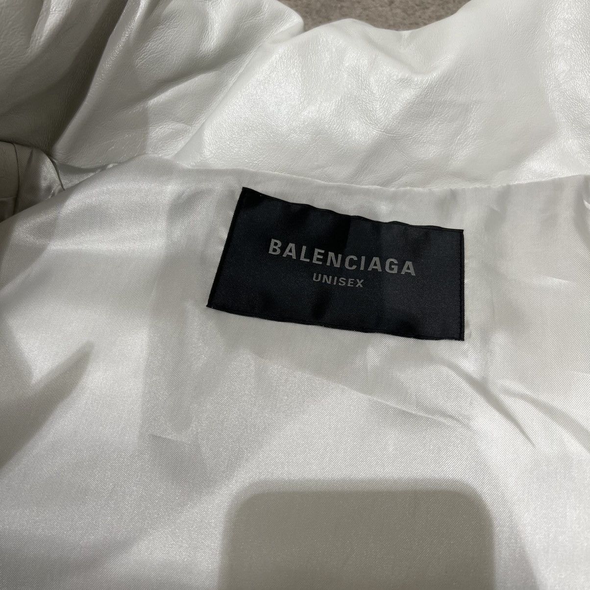 Balenciaga Balenciaga Oversized Puffer Leather Vest Size US M / EU 48-50 / 2 - 4 Thumbnail