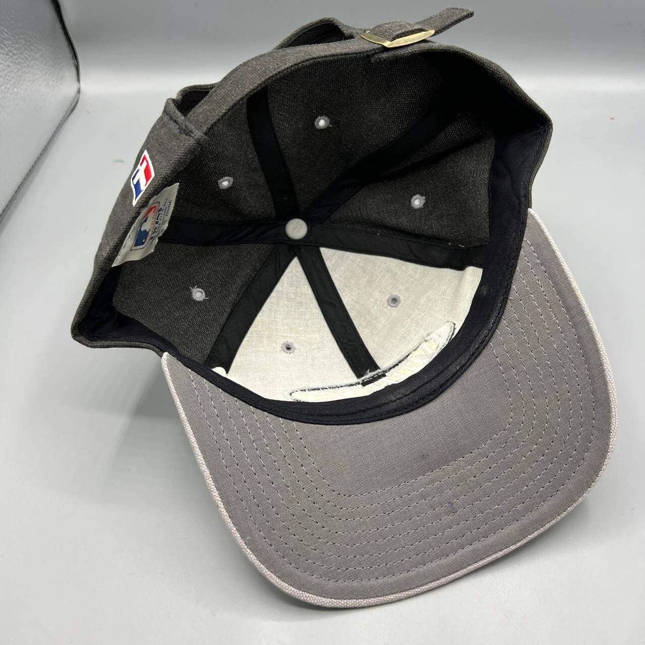 Twins Enterprise Inc. × Vintage Chicago White Sox Hat Men Twins Enterprise Strap Back Cap Size ONE SIZE - 8 Thumbnail