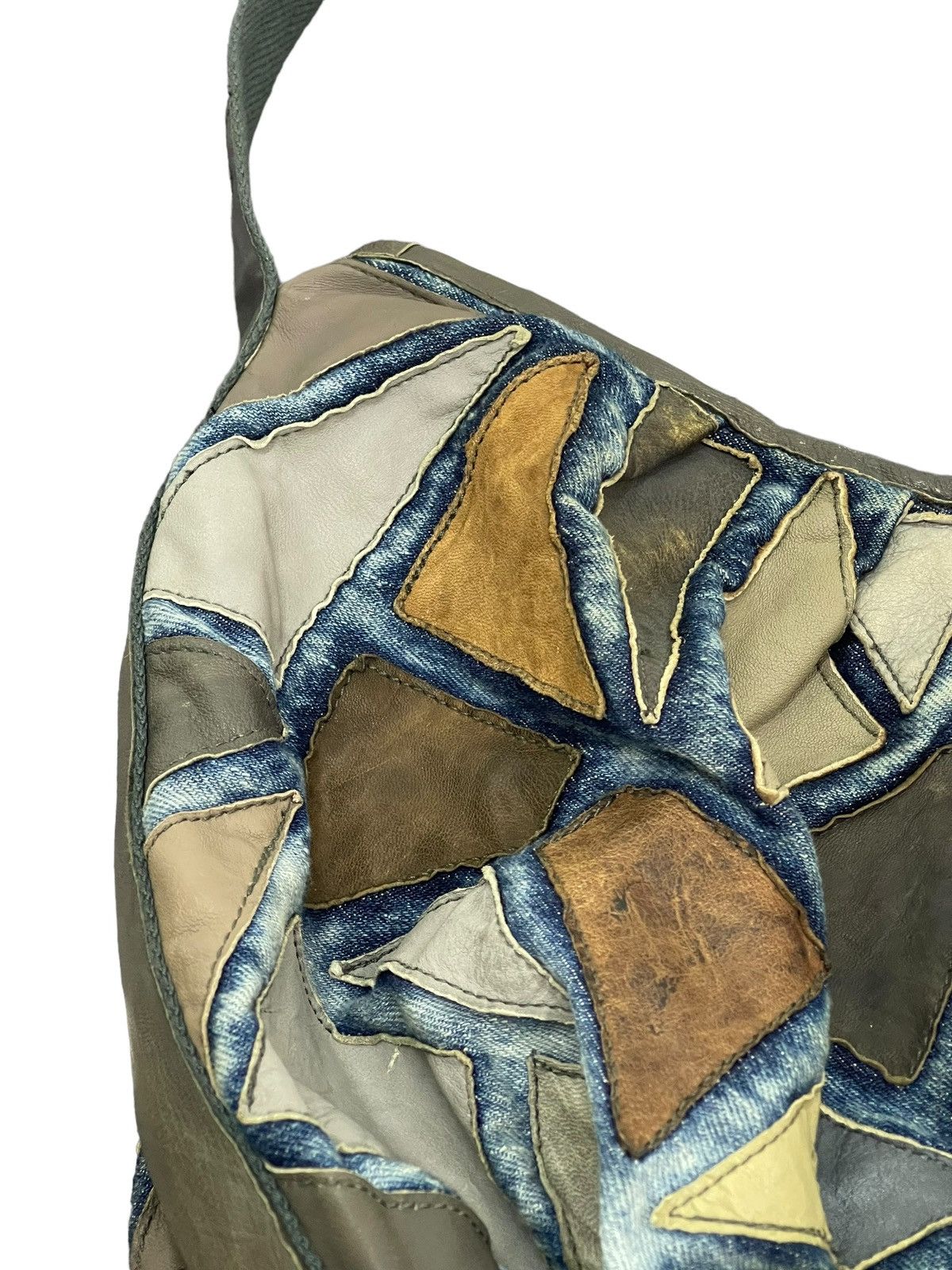 Japanese Brand Patchwork Leather x Denim Handmade Custom Messenger Bag 2🟩 Size ONE SIZE - 22 Thumbnail