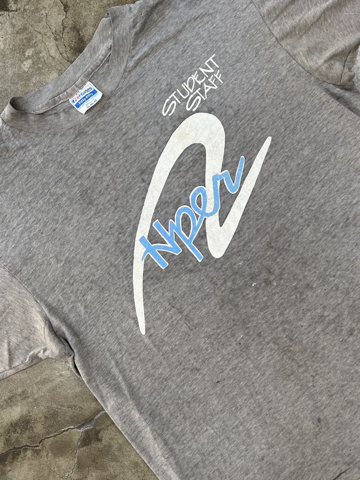 Vintage Vintage Single Stitch Hyper Student Staff Graphic Tee XL Size US XL / EU 56 / 4 - 1 Thumbnail