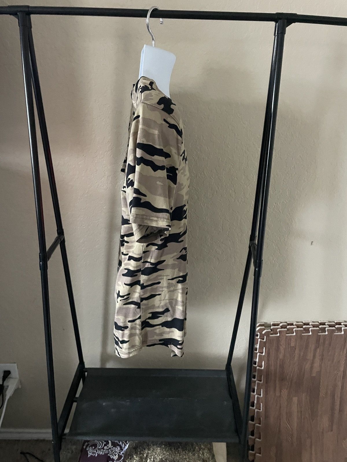 Riccardo Tisci Club Les(Art)ists Tisci 74 Camo Tee Size US S / EU 44-46 / 1 - 3 Thumbnail