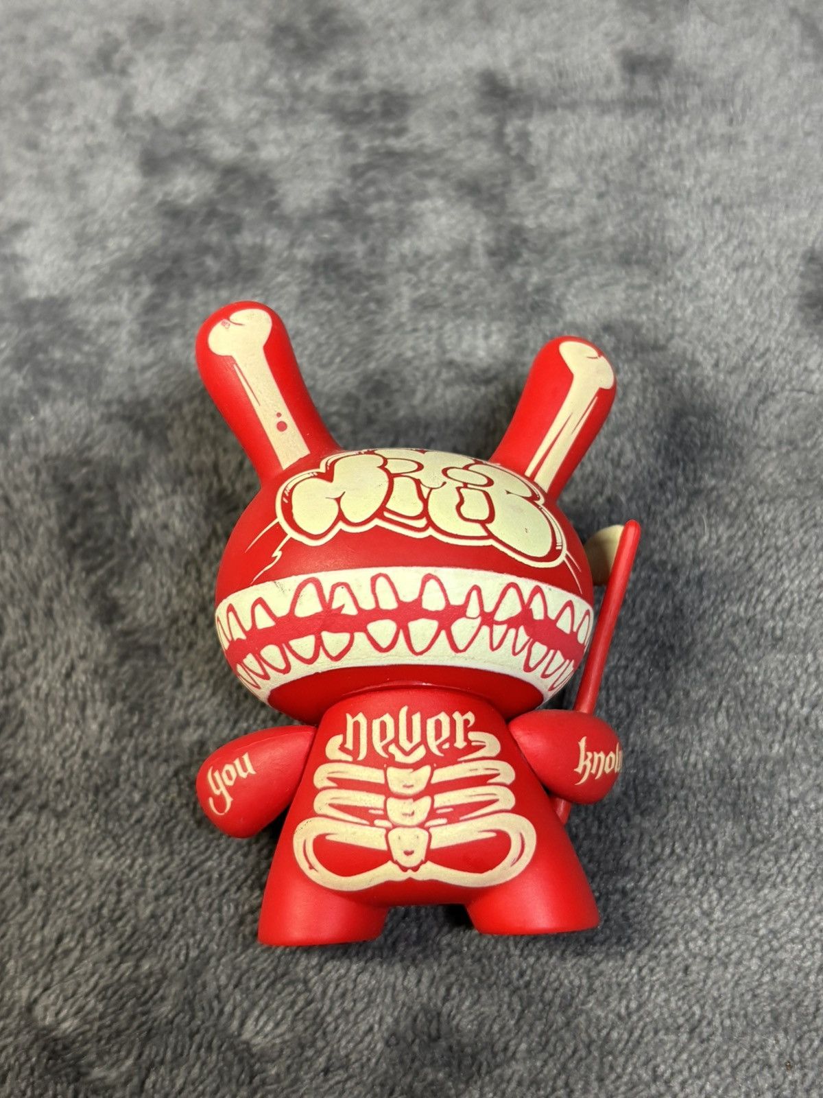 Other Kidrobot Dunny 3 Inch UK Ye Olde English 2009 Mimic Red Size ONE SIZE - 6 Thumbnail