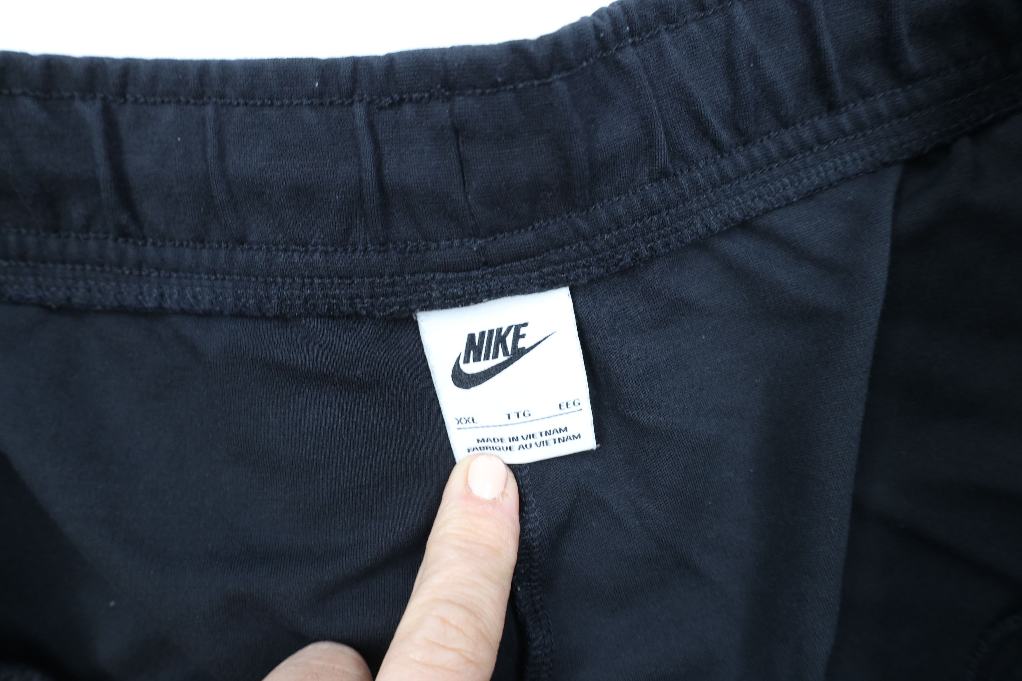 Nike × Vintage Nike Sportswear Spell Lightweight Tech Fleece Shorts Black Size US 38 / EU 54 - 9 Thumbnail