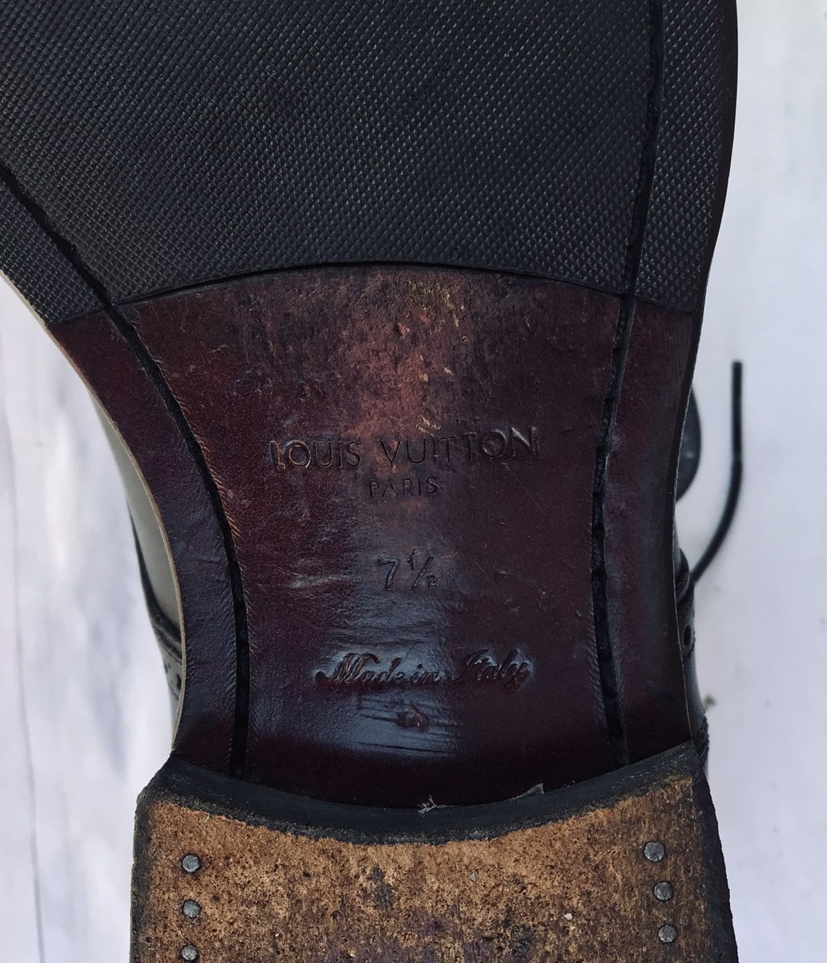 Louis Vuitton Louis Vuitton Black Brogue Leather Lace Up Oxfords LV Logo Size US 9 / EU 42 - 12 Thumbnail