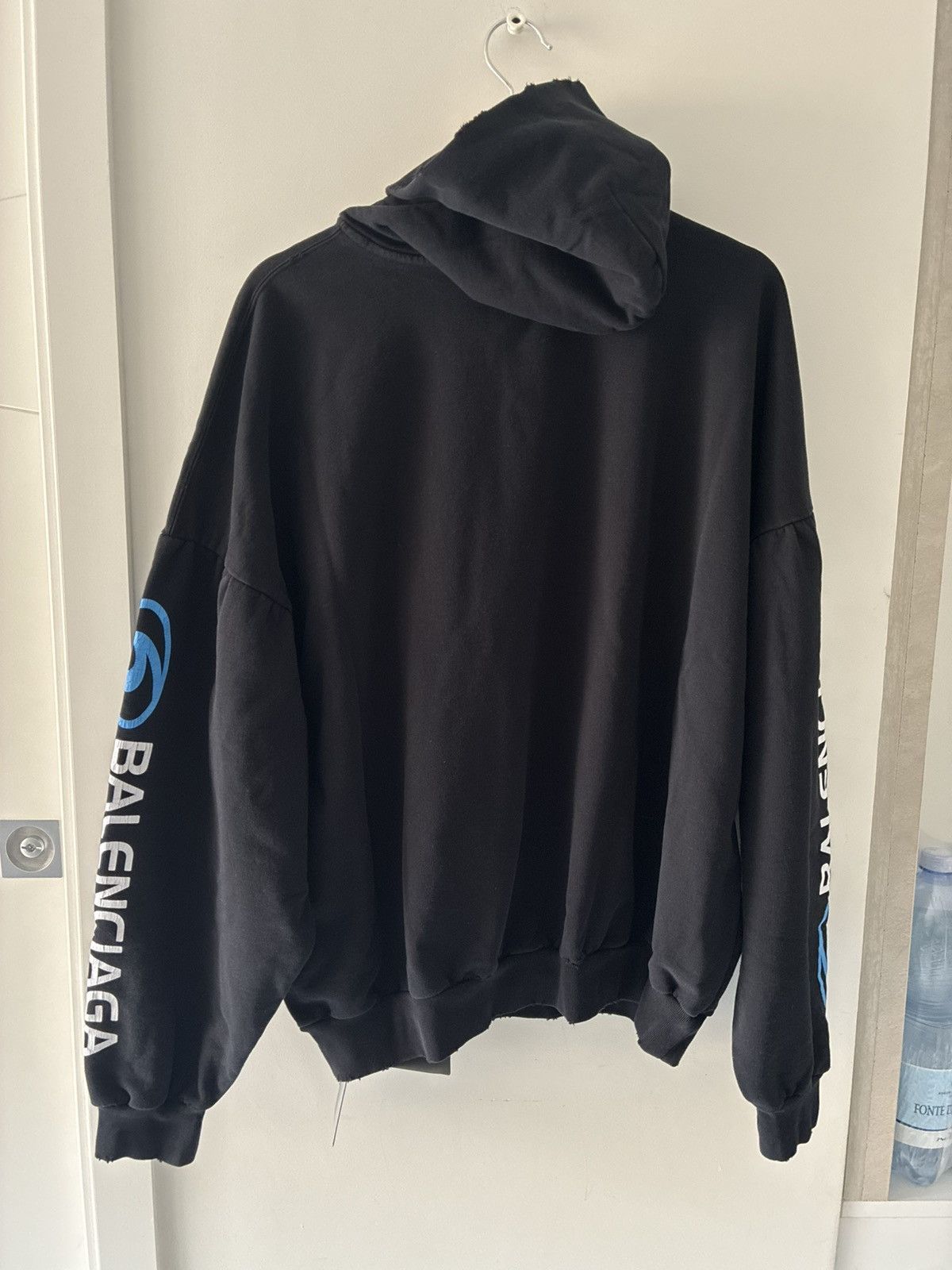 Balenciaga Balenciaga Oversize Surfer Hoodie Size US L / EU 52-54 / 3 - 8 Thumbnail
