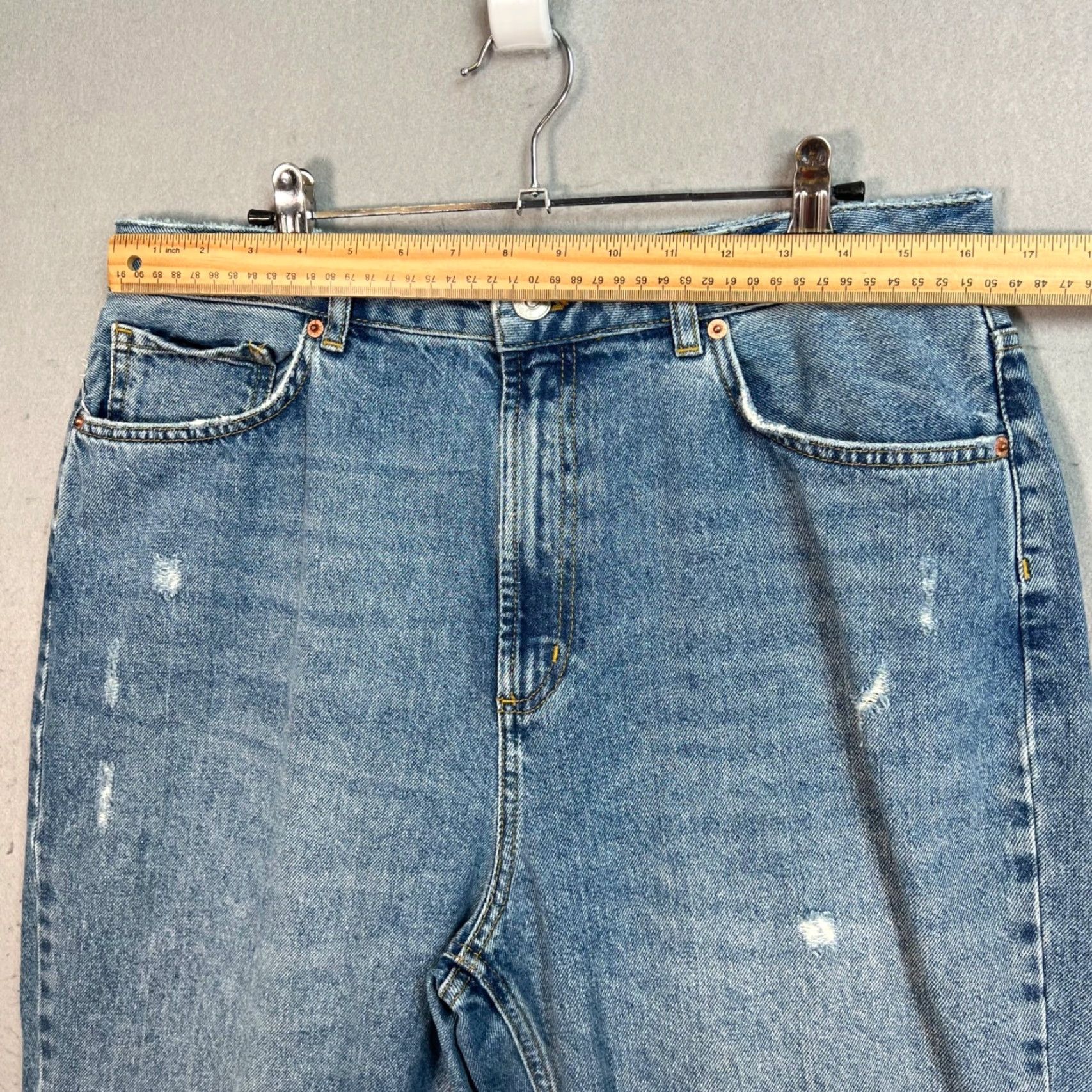 Bdg VINTAGE BDG Urban Outfitters Mom Jeans High-Waisted Light Wash Denim Womens Size 31 Size 24" / US 00 / IT 34 - 5 Thumbnail
