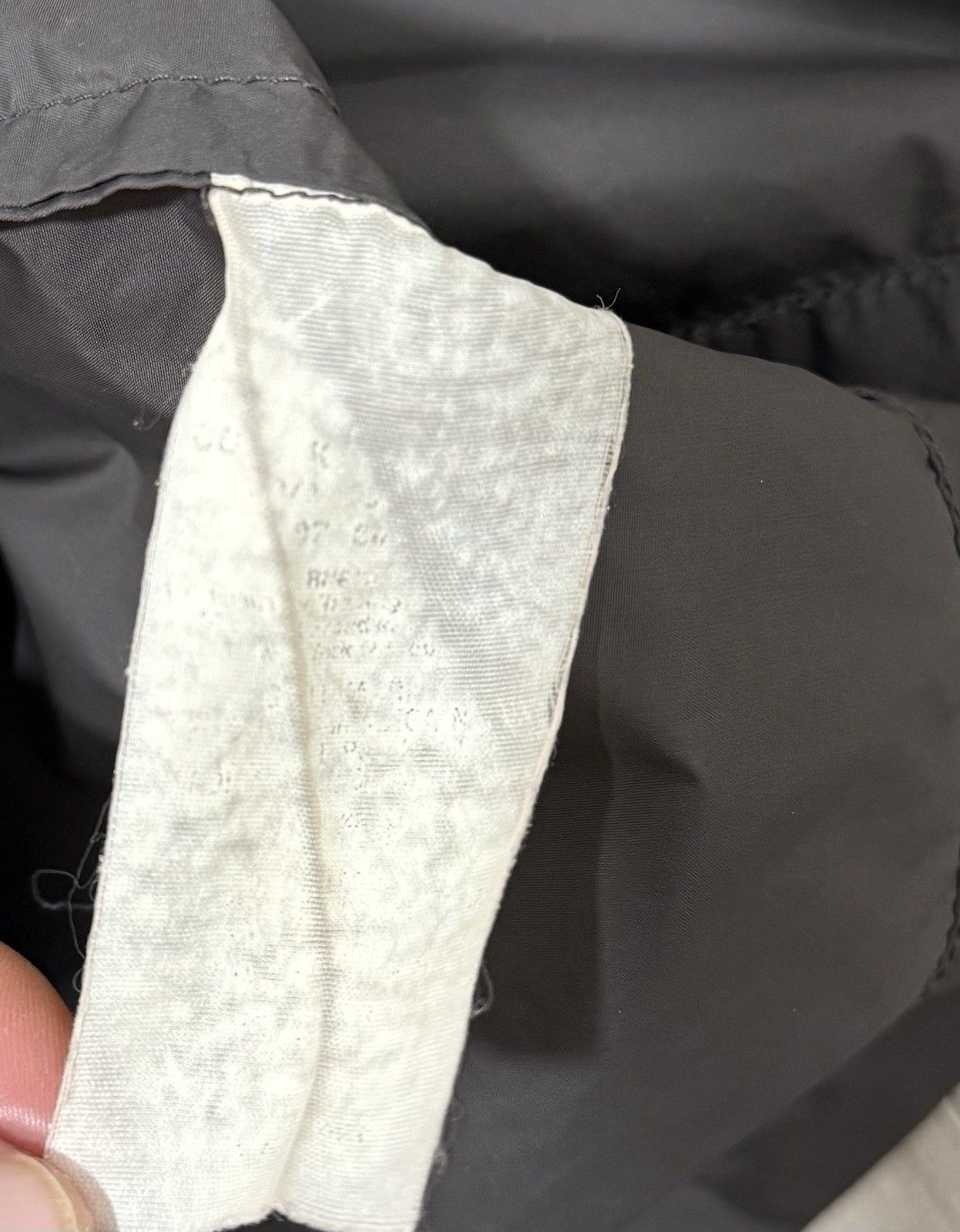 Moncler Vintage Moncler Womens Light Nylon Jacket Rain size 1 Size S / US 4 / IT 40 - 21 Thumbnail