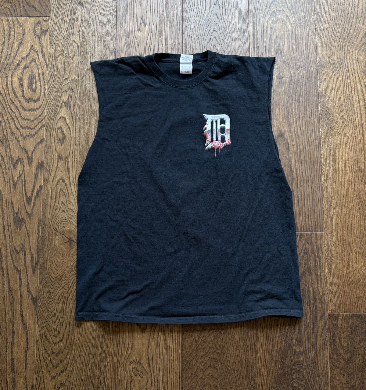 Vintage Vintage Y2K Detroit Night Gallery Tattoo Shop Cutoff Tee Size US XL / EU 56 / 4 - 2 Thumbnail