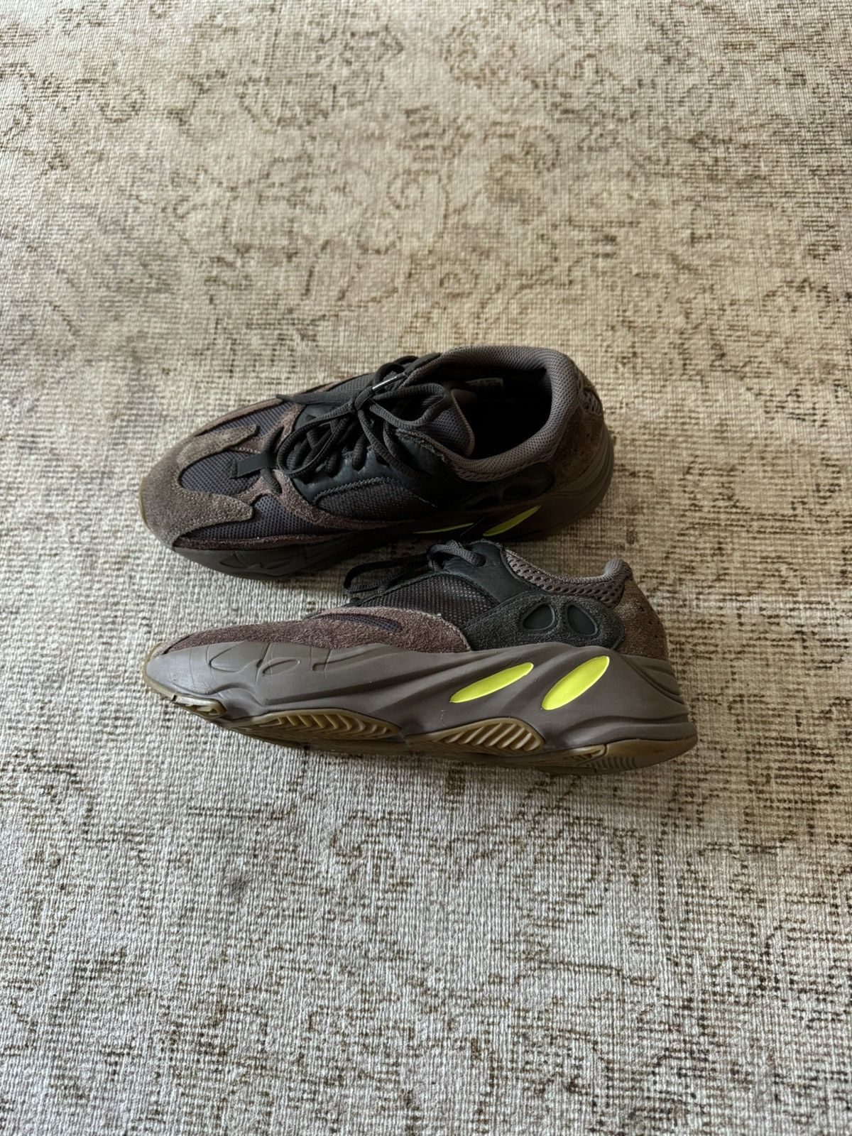 Adidas × Yeezy Adidas Yeezy Boost 700 Size US 7.5 / EU 40-41 - 2 Thumbnail