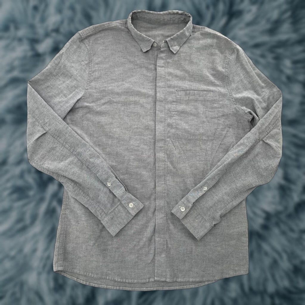 Lululemon Lululemon Men's Long Sleeve Shirt Commission Button-Up Gray M Collection Logo Breathing Stretch Casual Business Preowned Size US M / EU 48-50 / 2 - 1 Thumbnail