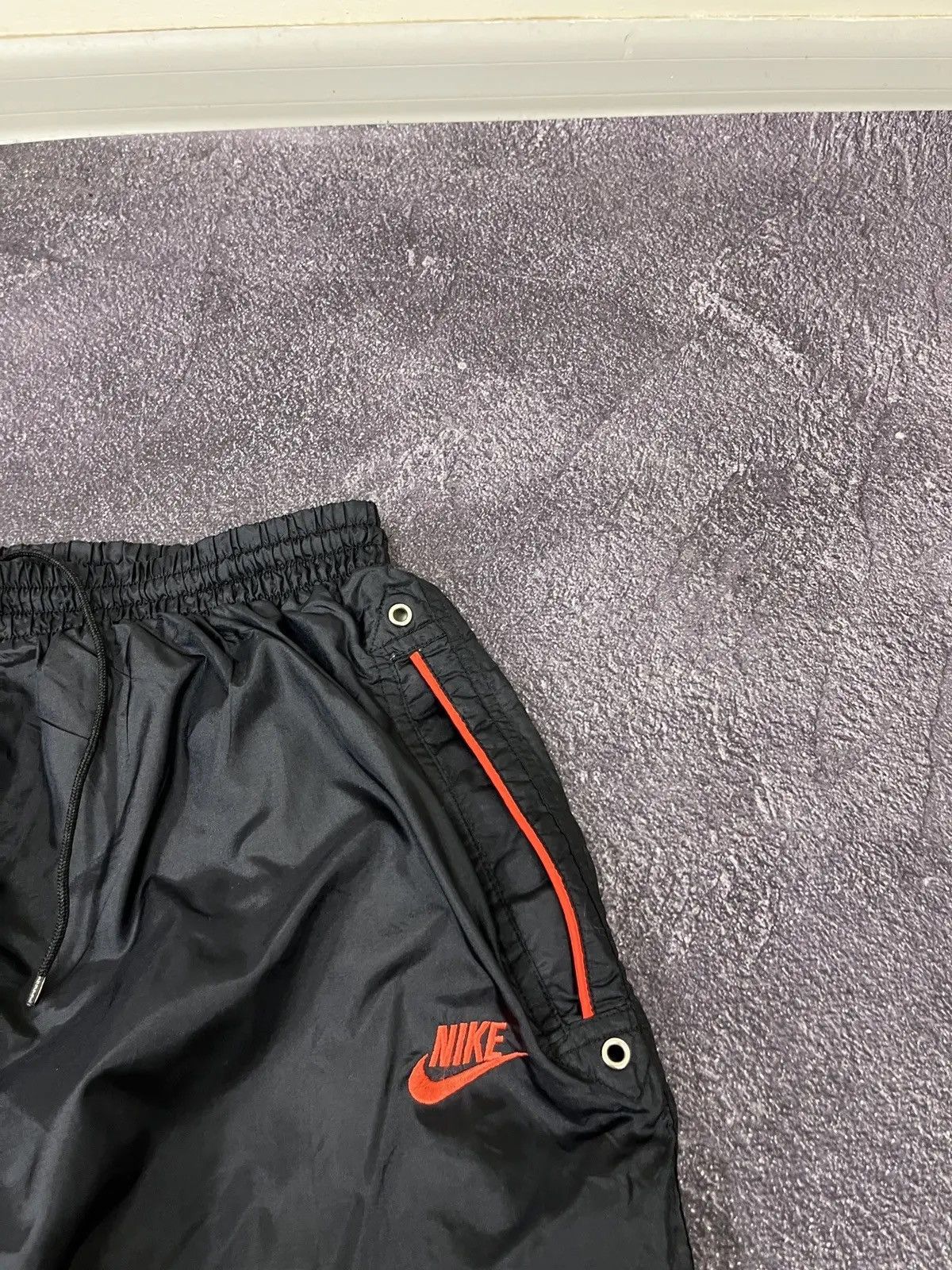 Nike × Vintage Vintage 90s Nike Swoosh Retro Hype Black Nylon Track Pants Size US 32 / EU 48 - 10 Thumbnail