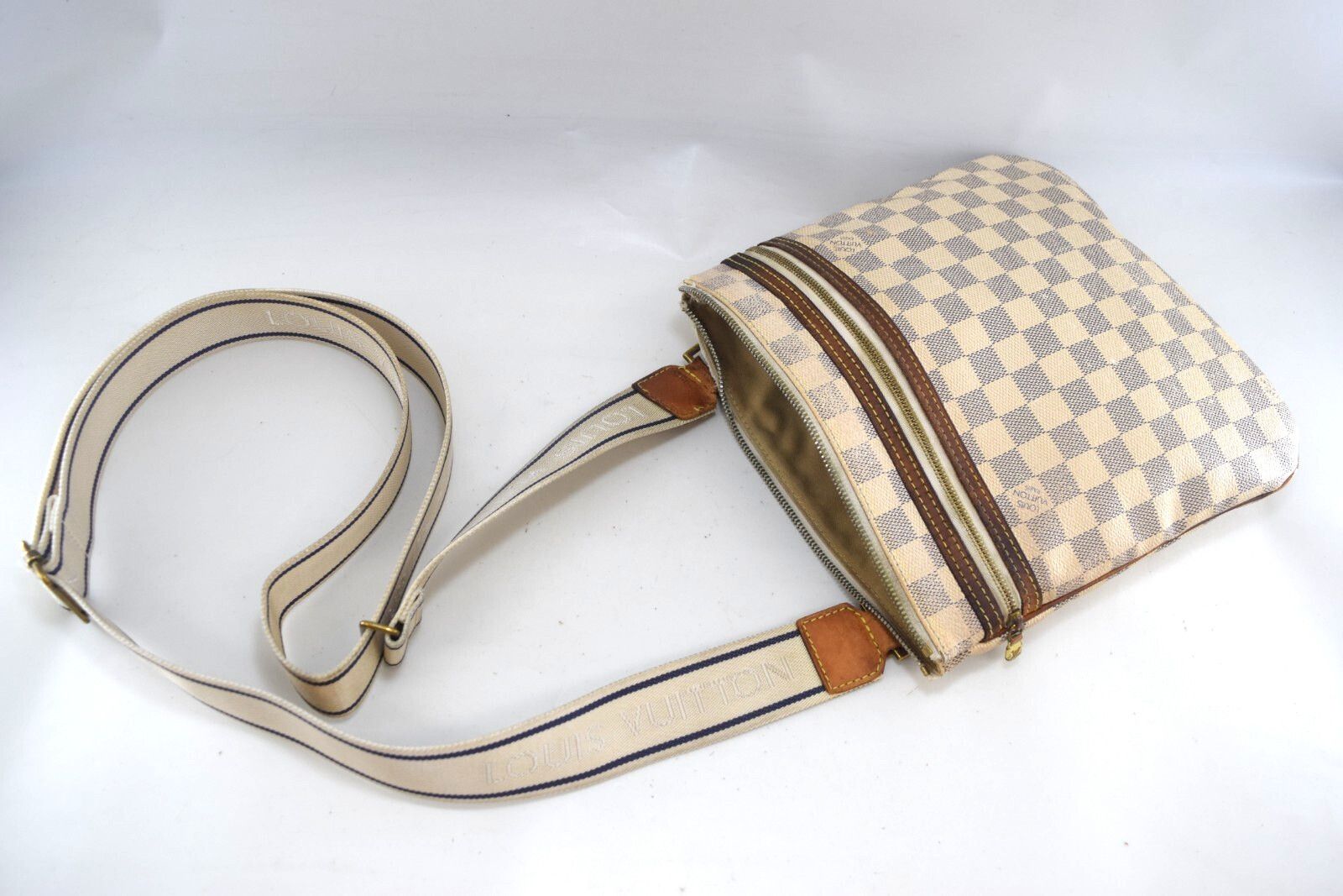 Louis Vuitton Louis Vuitton Pochette Bosphore Crossbody Azur N51112 Size ONE SIZE - 3 Thumbnail
