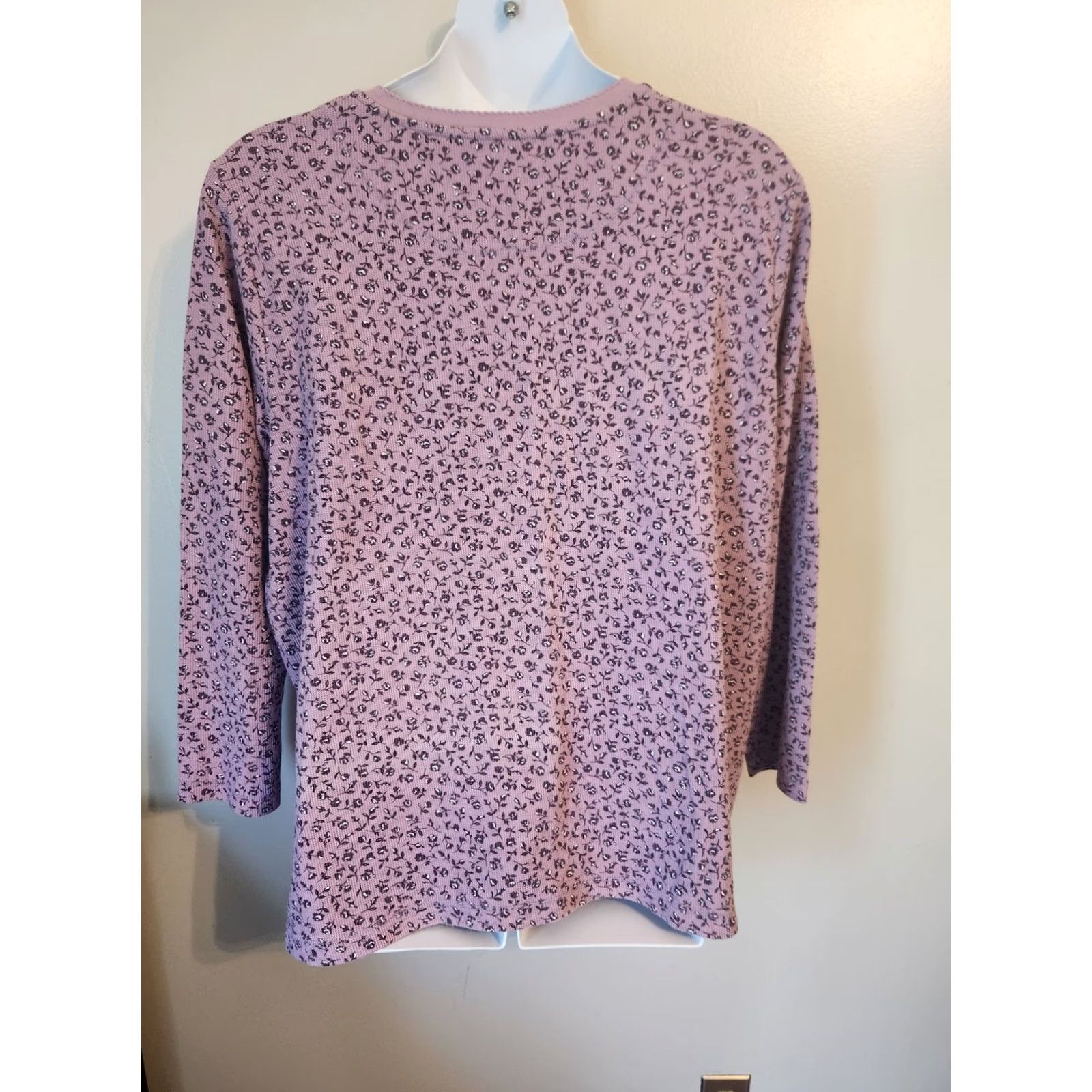 Essentials Essentials by Maggie Purple Floral Henley Waffle Knit Top Shirt 30/32 Plus Shirt Purple Floral Henley Waffle Knit Top Mens Womens Girls Boys Size 4XL / US 24-26 - 5 Thumbnail