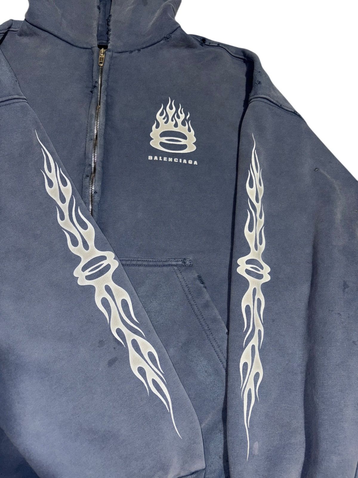 Balenciaga Balenciaga Flame Burning Unity zip hoodie jacket distressed Size US S / EU 44-46 / 1 - 2 Thumbnail