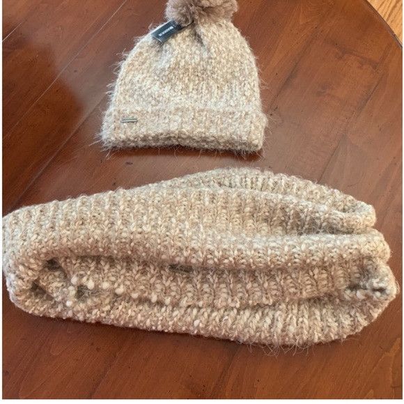 Steve Madden Steve Madden Pompom hat and infinity scarf set Size ONE SIZE - 4 Thumbnail
