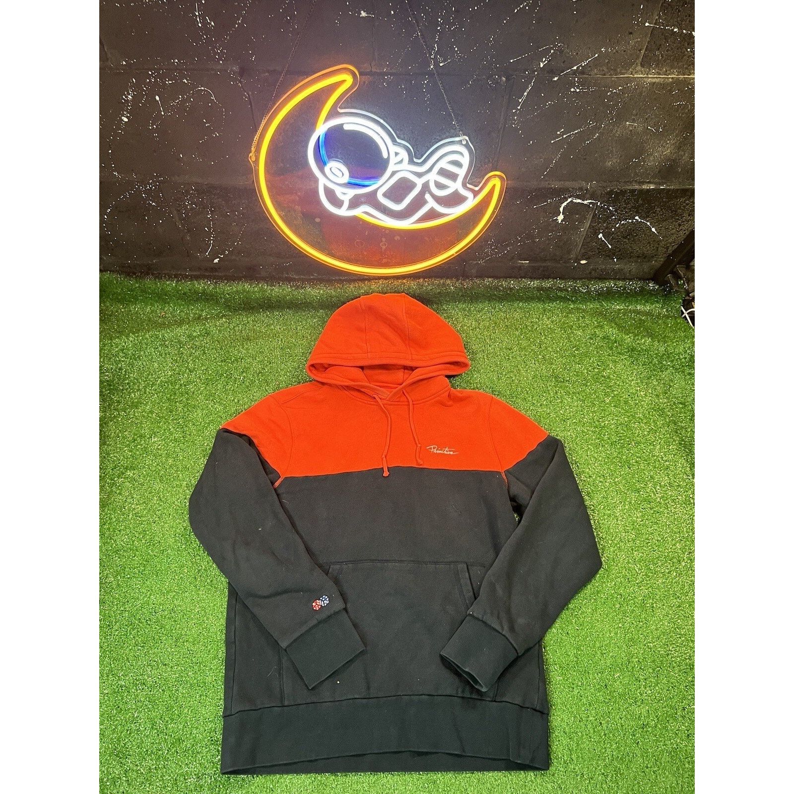 Primitive Primitive Color blocking Red/Blue Mens Size M Hoodie Size US M / EU 48-50 / 2 - 1 Thumbnail