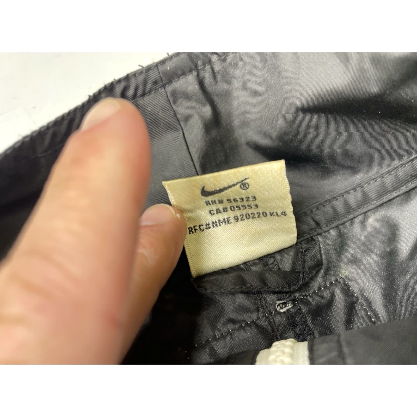 Nike Vintage Nike Black Windbreaker Anorak Pullover Size Large User: Vintage Nike Black Windbreaker Anorak Pullover Size Large Size US L / EU 52-54 / 3 - 6 Thumbnail