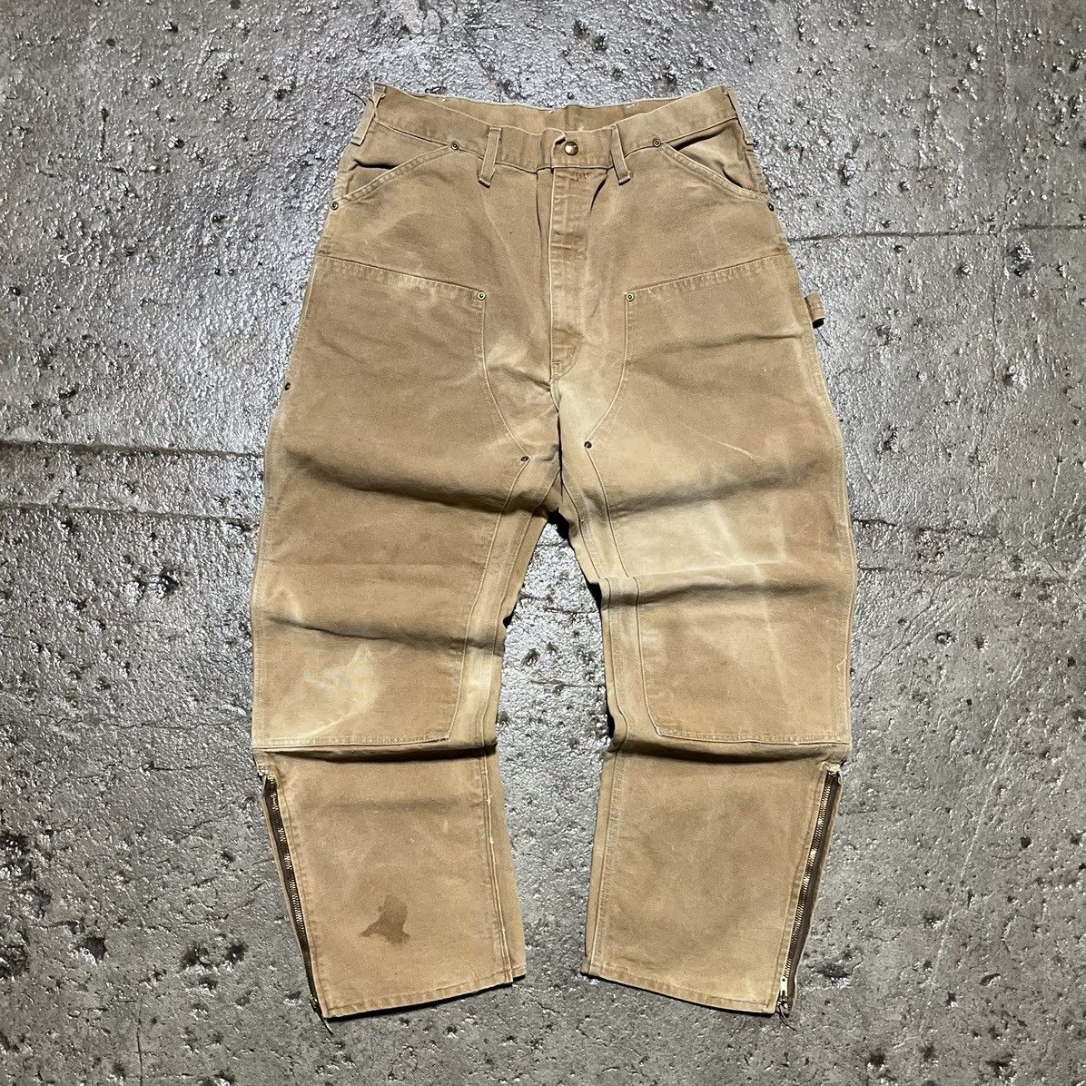 image of Crazy Vintage Carhartt Double Knee Faded Y2K Workwear Jeans in Tan, Men's (Size 34)