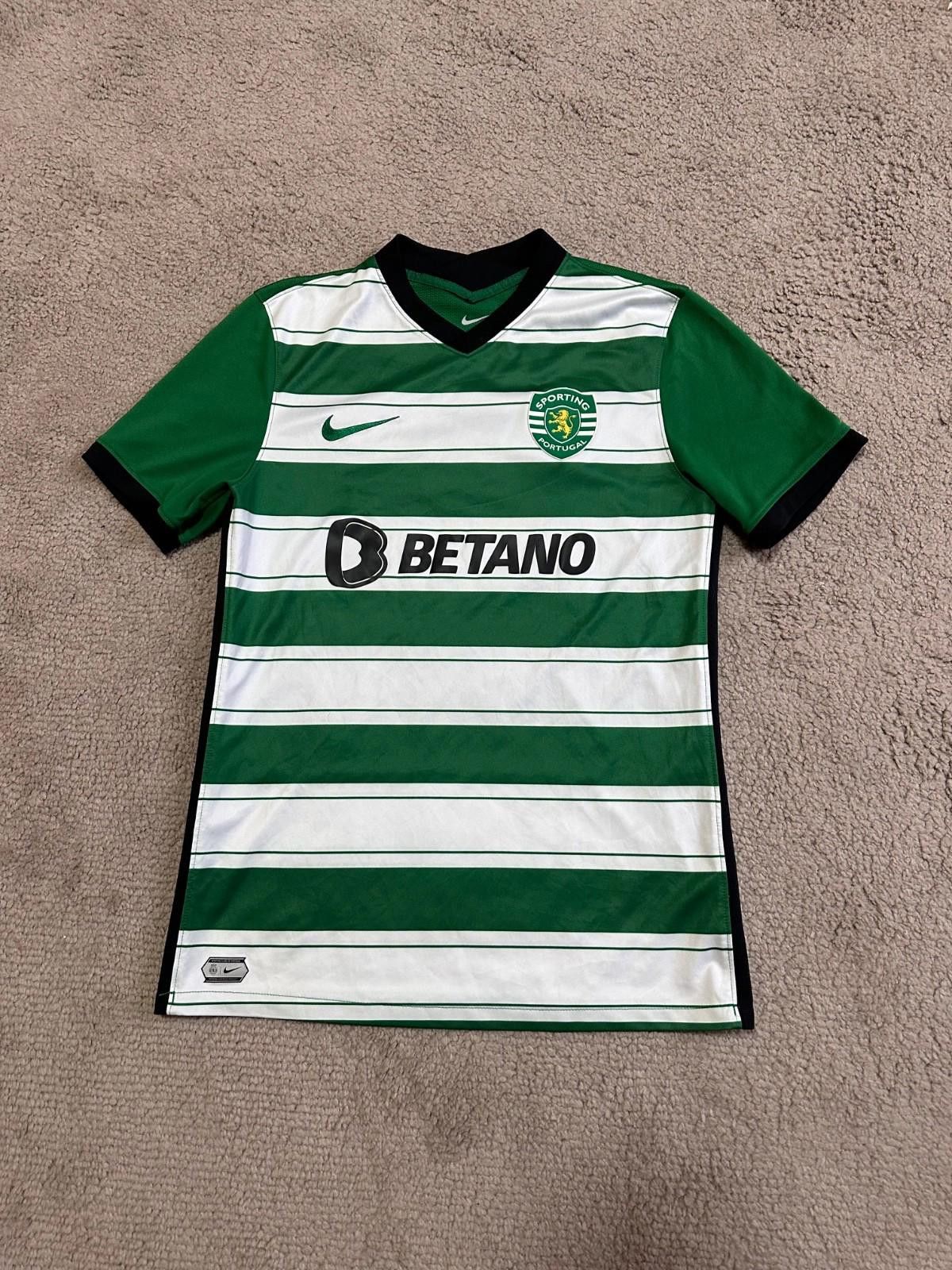 Nike Nike Sporting Lisbon 2022/23 Football Shirt Soccer Jersey Size US M / EU 48-50 / 2 - 1 Thumbnail